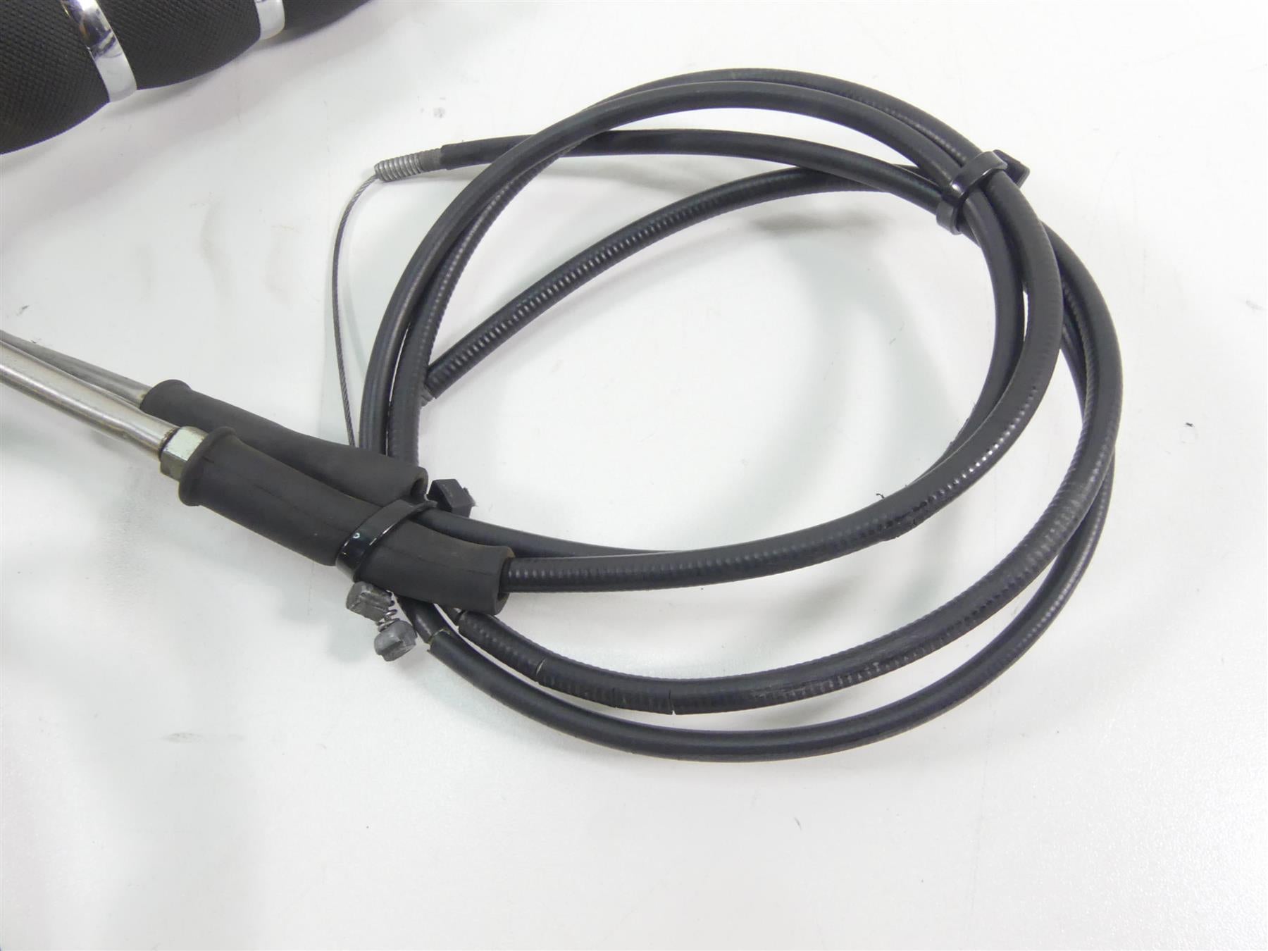 2006 Harley Sportster XL1200 Custom Right Control Switch +Throttle 71589-96B {{ shop.shopifyCountryName }} - Mototech271