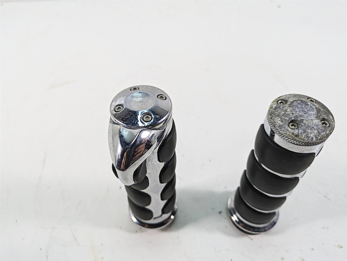1999 Harley Dyna FXDL Low Rider Chrome Hand Grip Set {{ shop.shopifyCountryName }} - Mototech271