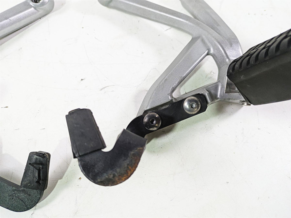2013 Triumph Tiger 1215 Explorer Rear Passenger Footpeg Rest Set T2082162 {{ shop.shopifyCountryName }} - Mototech271