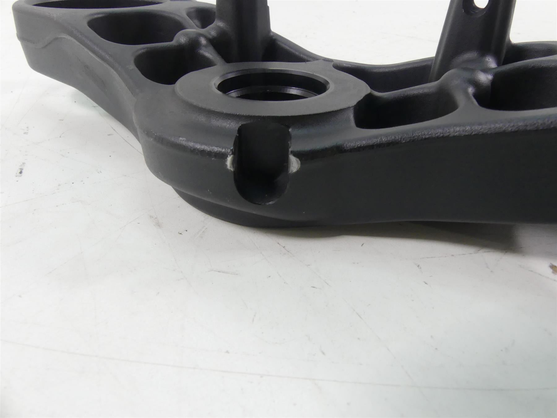 2015 KTM 1290R Super Duke Upper Triple Tree Steering Clamp 6130103402933S {{ shop.shopifyCountryName }} - Mototech271