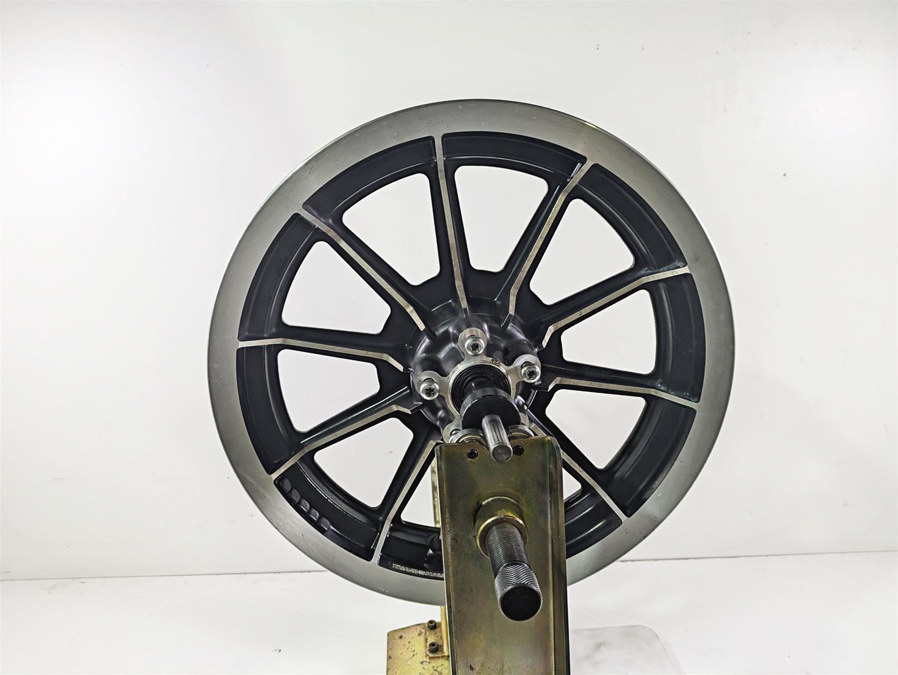 1996 Harley Touring FLHTCUI Electra Glide 16x3 Front Wheel Rim 10 Spoke 43493-87 {{ shop.shopifyCountryName }} - Mototech271