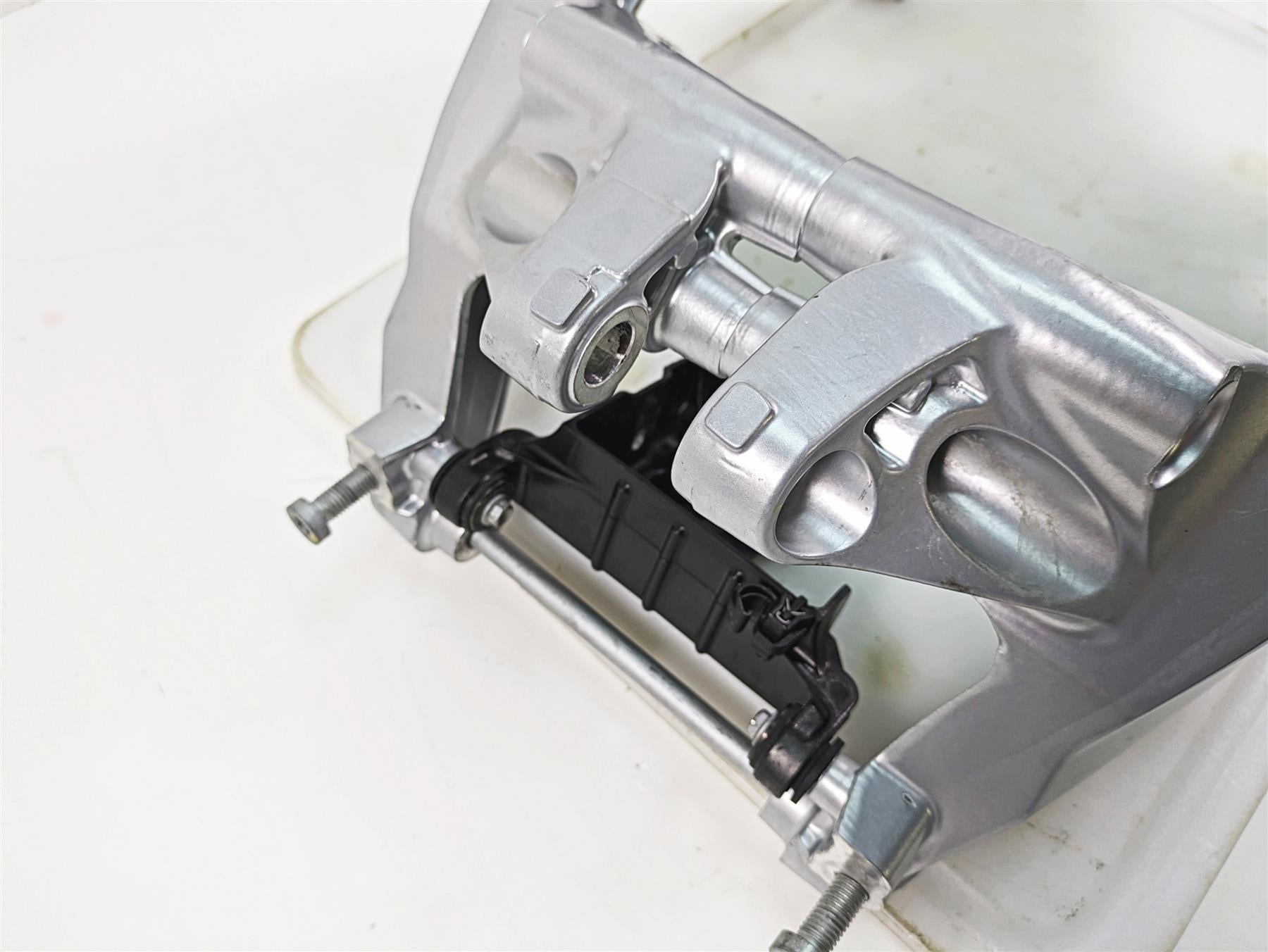 2021 Aprilia RS660 Straight Main Frame Chassis With Texas Salvage Title -Read 2B006475 {{ shop.shopifyCountryName }} - Mototech271