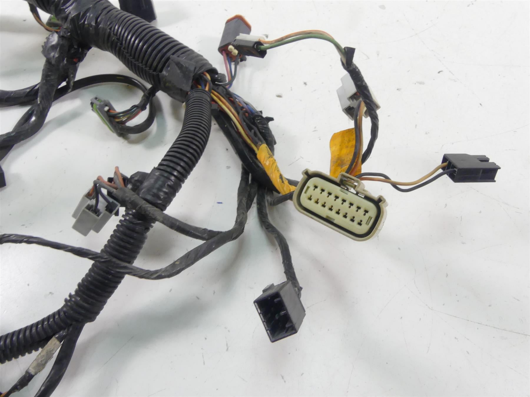 2013 Harley Touring FLHX Street Glide Front Fairing Interconnect Wiring 70232-10 {{ shop.shopifyCountryName }} - Mototech271