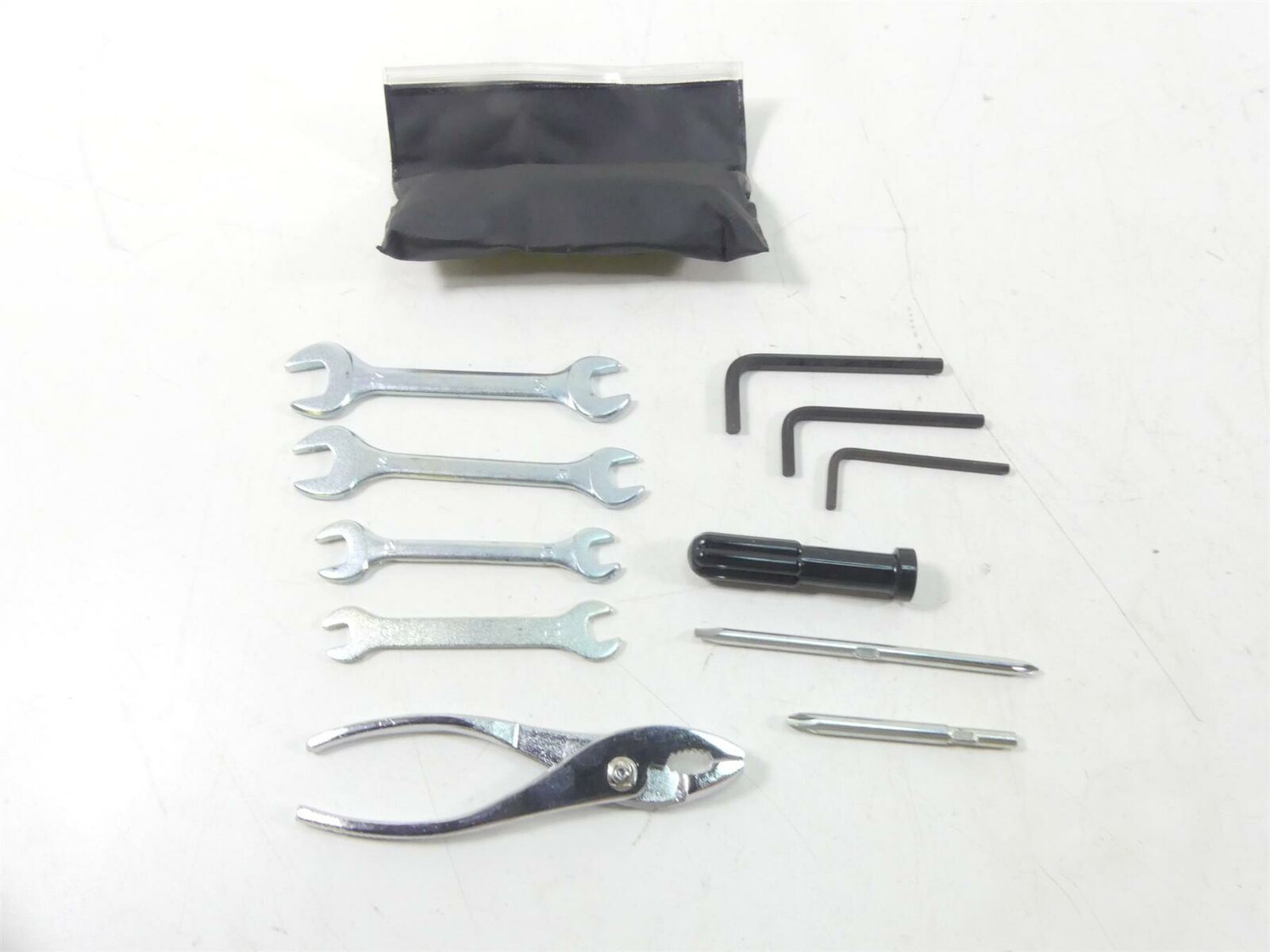 2020 Yamaha VMX17 1700 Owners Tools Tool Kit Set 2S3-28100-00-00 {{ shop.shopifyCountryName }} - Mototech271