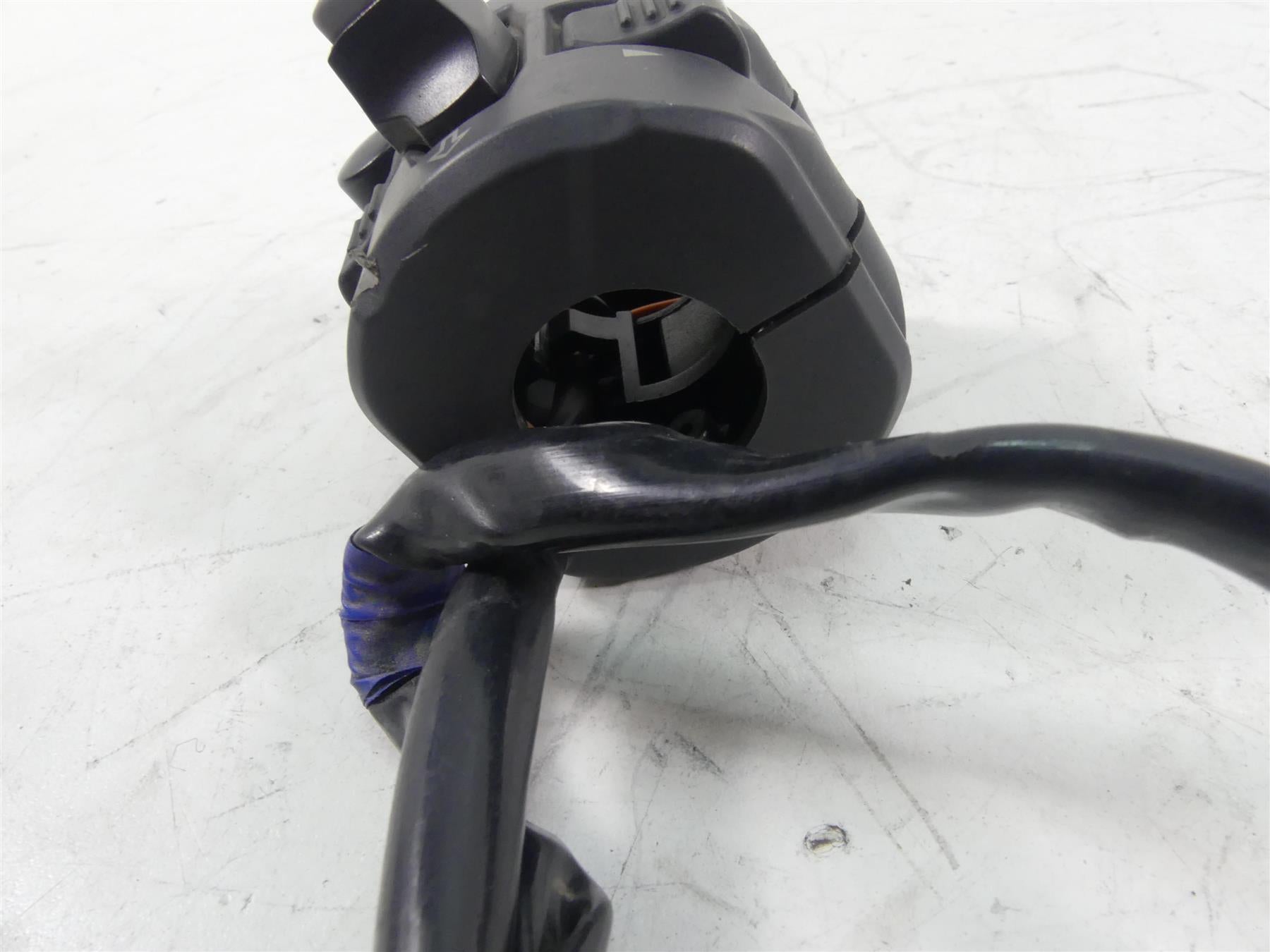 2018 Ducati Hypermotard 939 SP Left Hand Blinker Control Switch -Read 65110142A {{ shop.shopifyCountryName }} - Mototech271