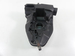 2009 Honda VTX1300 Touring Air Cleaner Breather Filter & Cover 17221-MEA-670