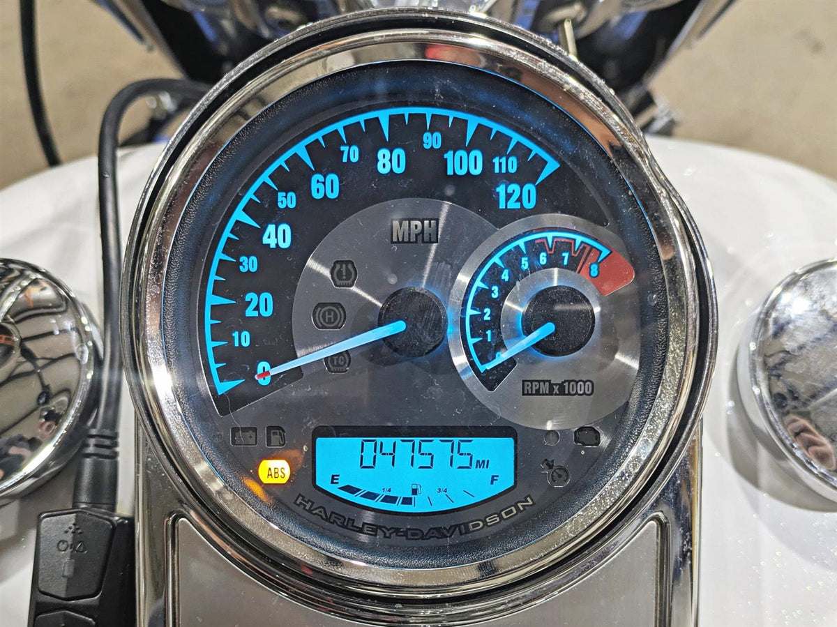 2016 Harley Touring FLHR Road King Speedometer Speedo Gauge - 47k 70900389C {{ shop.shopifyCountryName }} - Mototech271