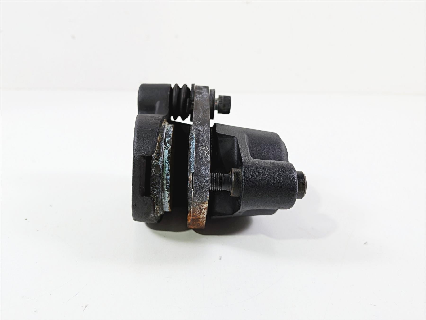 1995 Harley XL883 Sportster Hugger Front Brake Caliper 44046-84C {{ shop.shopifyCountryName }} - Mototech271