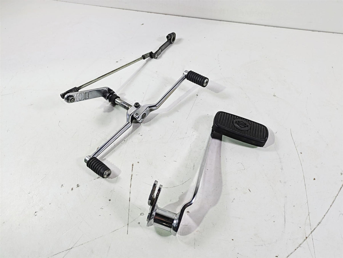 2008 Harley Touring FLHTP Electra Glide Gear Shift & Brake Lever Set 33895-82E {{ shop.shopifyCountryName }} - Mototech271