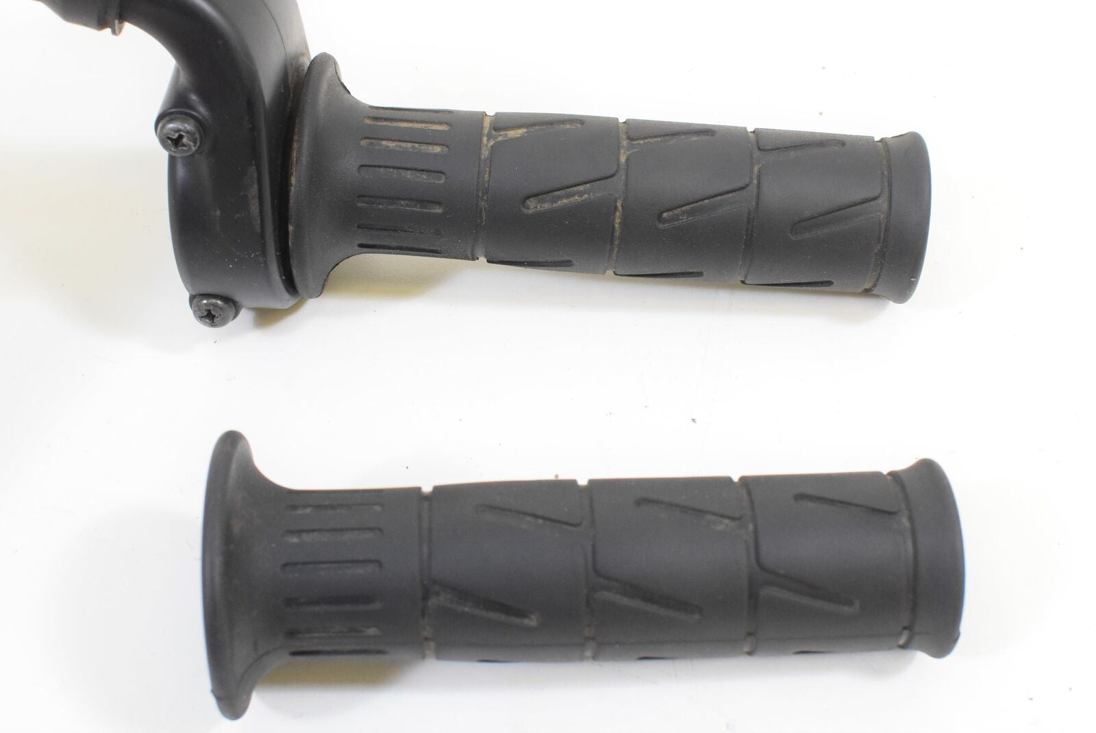 2016 Kawasaki ZX14 ZX14R ZX1400 Ninja Throttle Grip Handle Set 32099-0049 {{ shop.shopifyCountryName }} - Mototech271