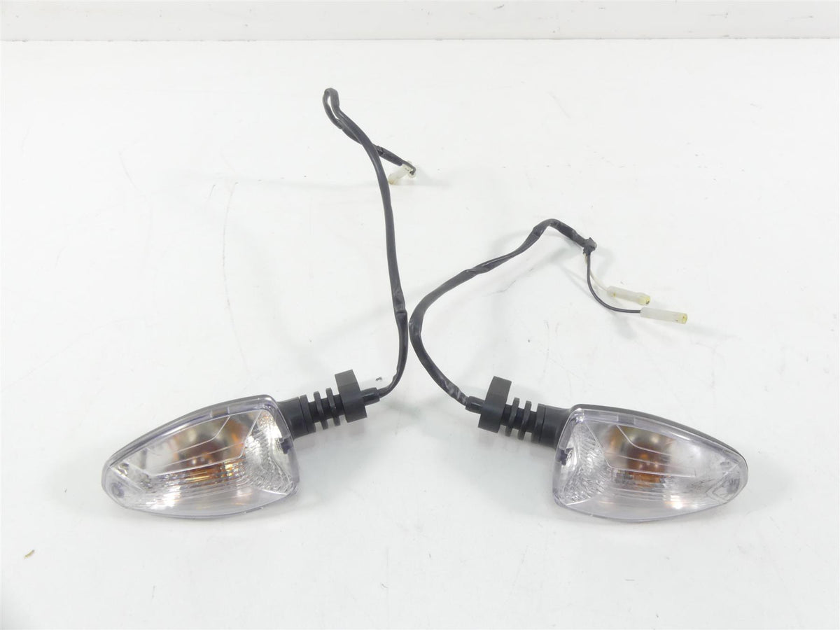 2020 Triumph Speed Triple RS 1050 Front Turn Signal Blinkers T2700891 T2700892 {{ shop.shopifyCountryName }} - Mototech271