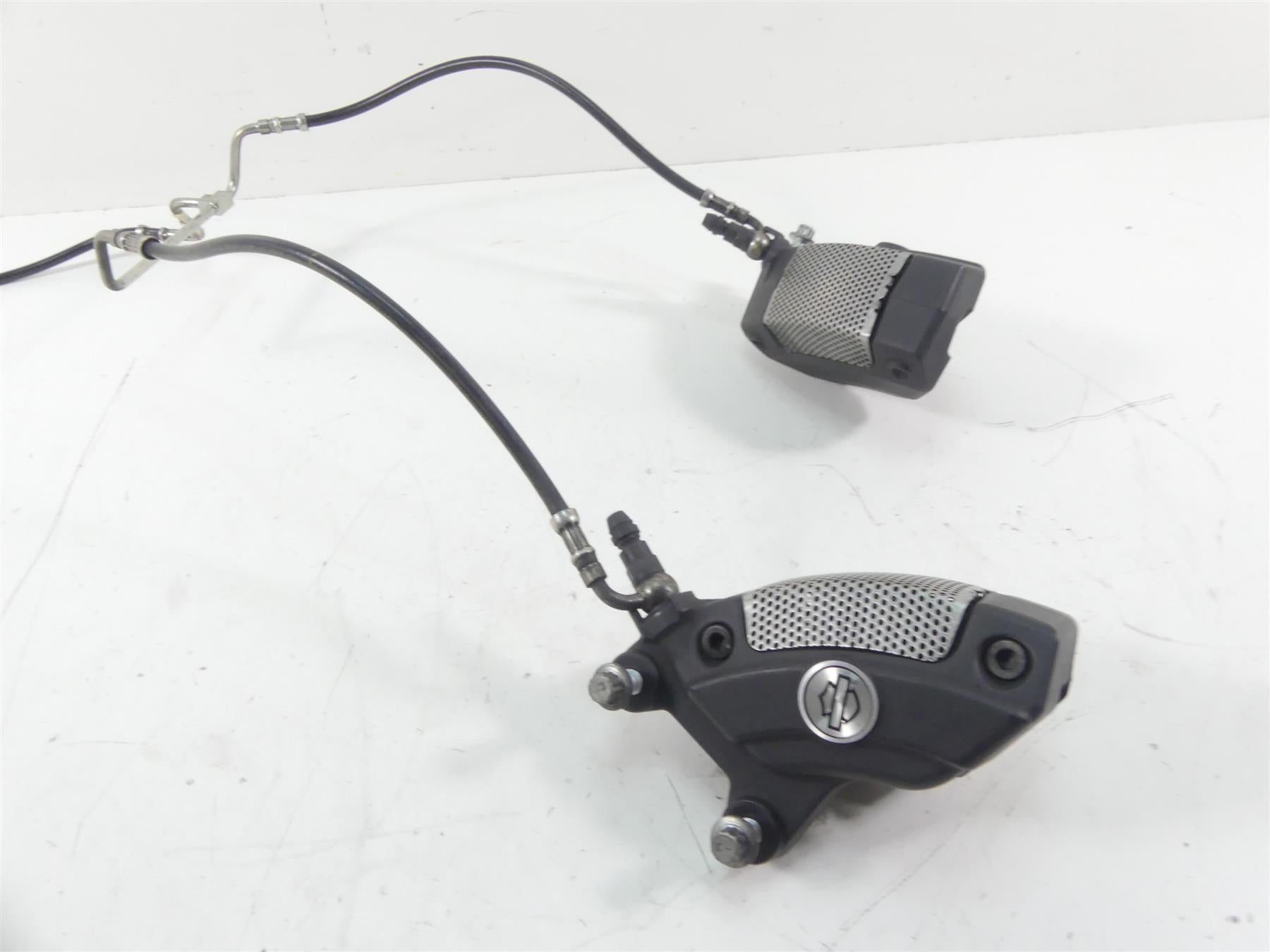 2014 Harley Touring FLHX Street Glide Front Brake Caliper Set 43027-08 44023-08 {{ shop.shopifyCountryName }} - Mototech271