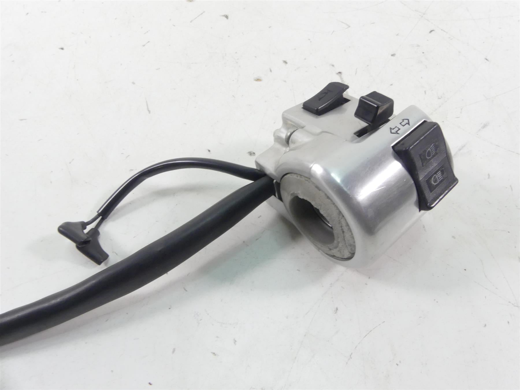 2008 Honda V-Twin VTX1800 N3 Left Hand Blinker Control Switch 35200-MCV-N20 {{ shop.shopifyCountryName }} - Mototech271