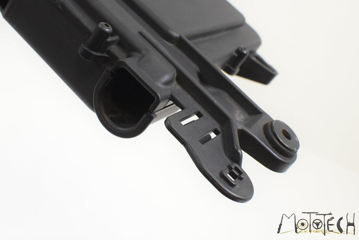 2016 Aprilia CAPONORD 1200 RALLY ECU ECM CDI Case Holder Bracket 2B000149 {{ shop.shopifyCountryName }} - Mototech271