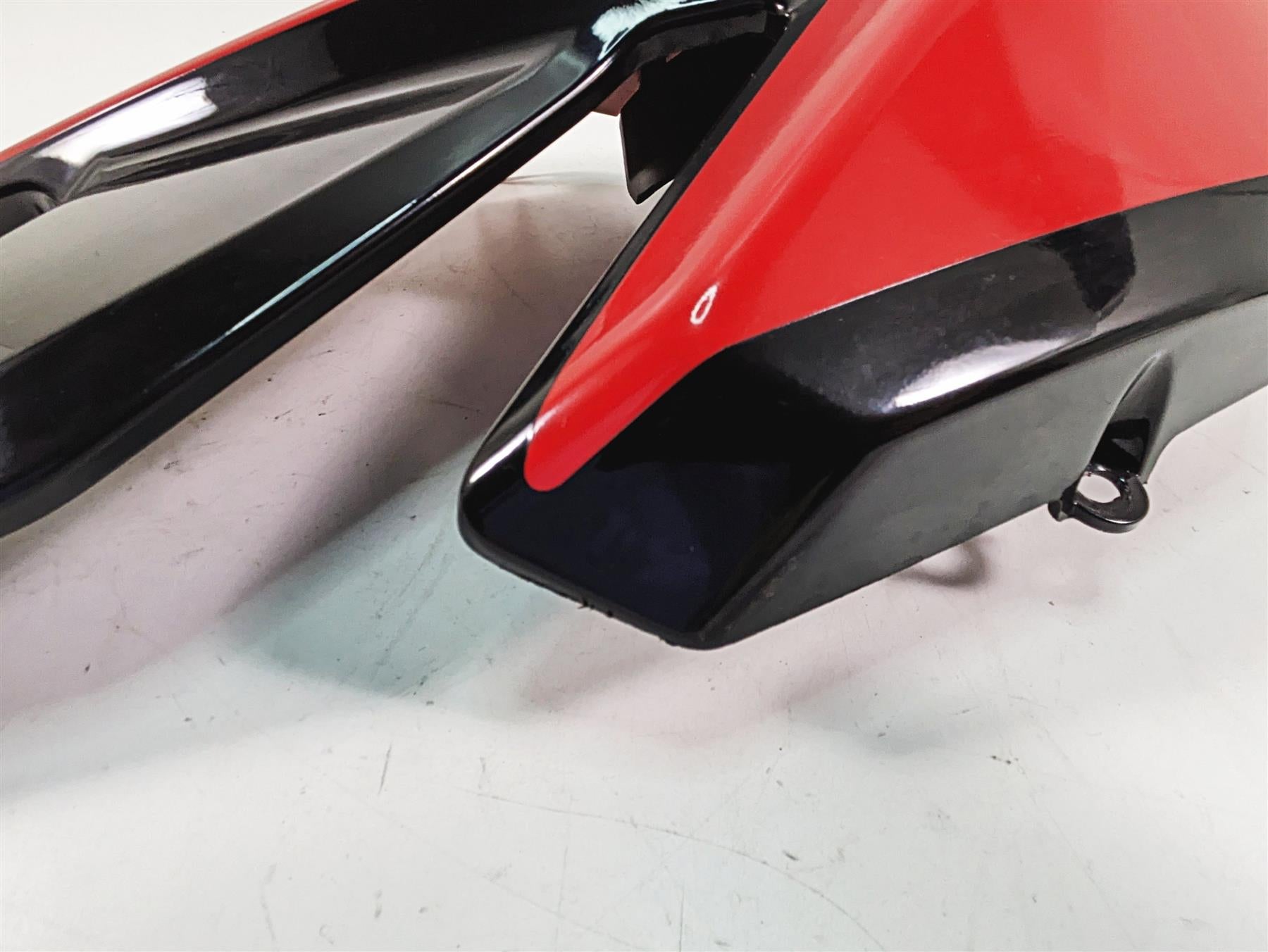 2011 Ducati Hypermotard 1100 Evo SP Oem Right Tank Fairing Cover Set 48012501A {{ shop.shopifyCountryName }} - Mototech271