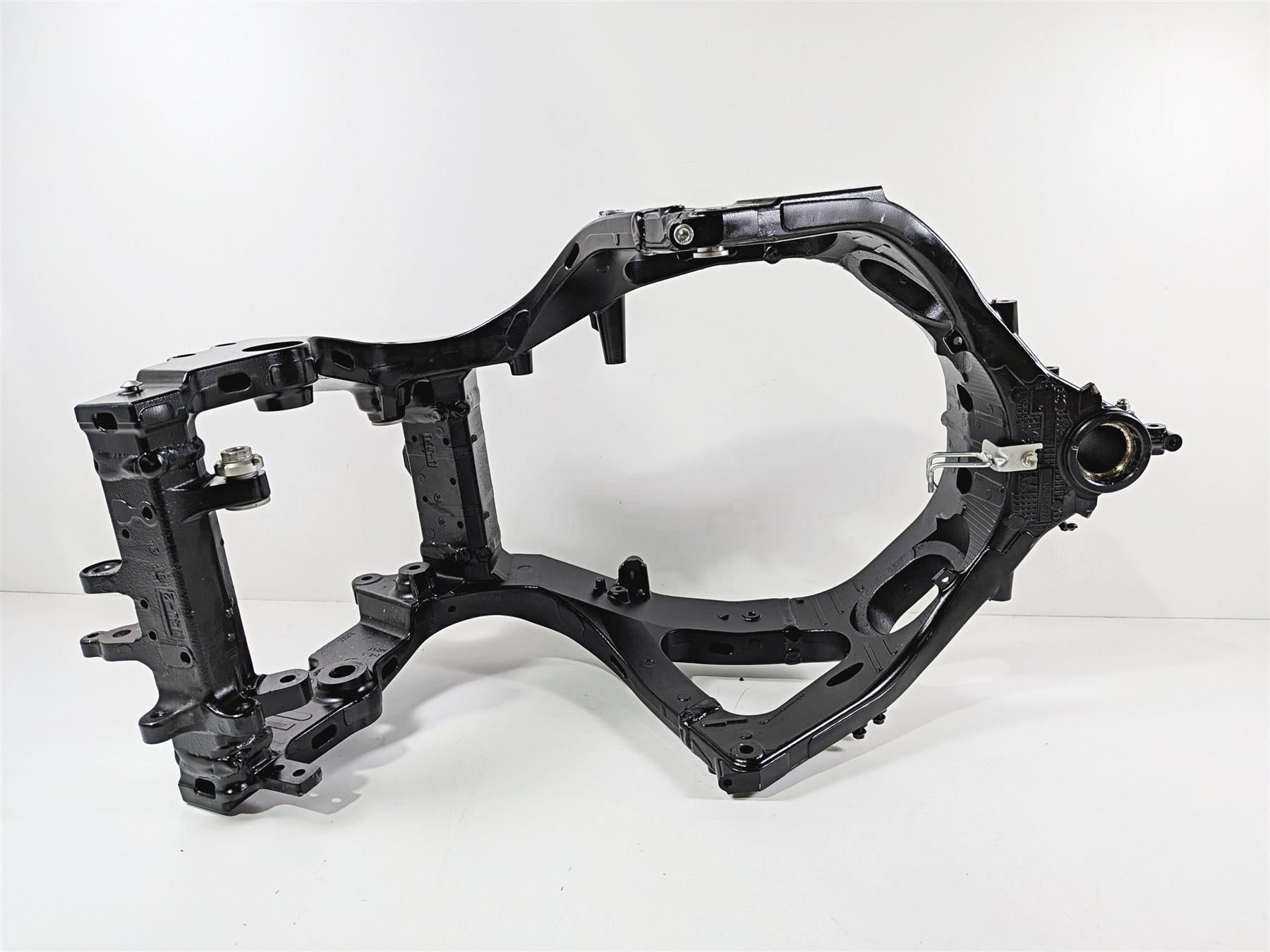 2024 Suzuki GSXR 600 Straight Main Frame Chassis With Clean West Virginia Title - 41100-15J00-YAP {{ shop.shopifyCountryName }} - Mototech271