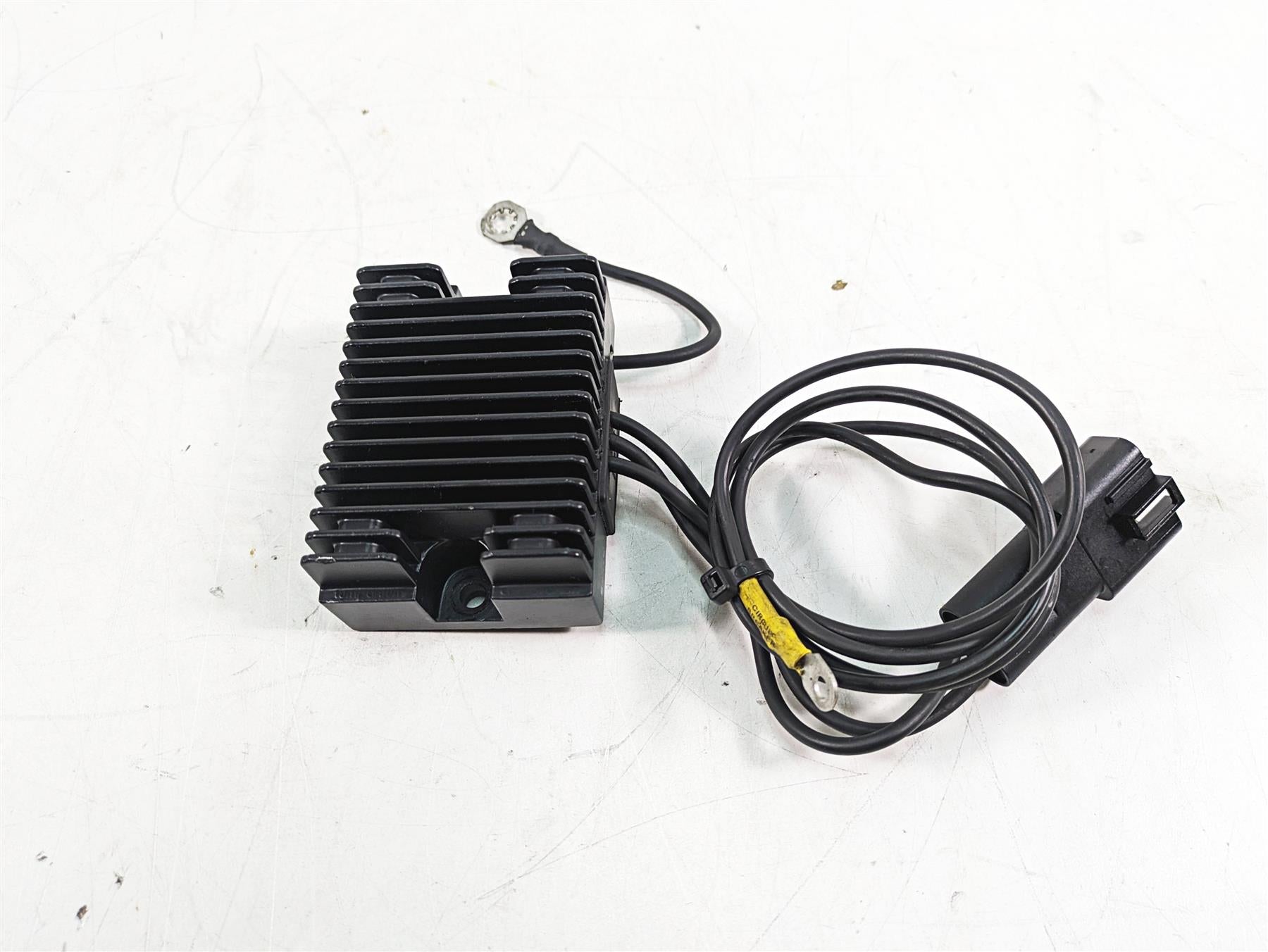 2000 Harley FXSTS Softail Springer Rectifier Voltage Regulator 74512-00 ...