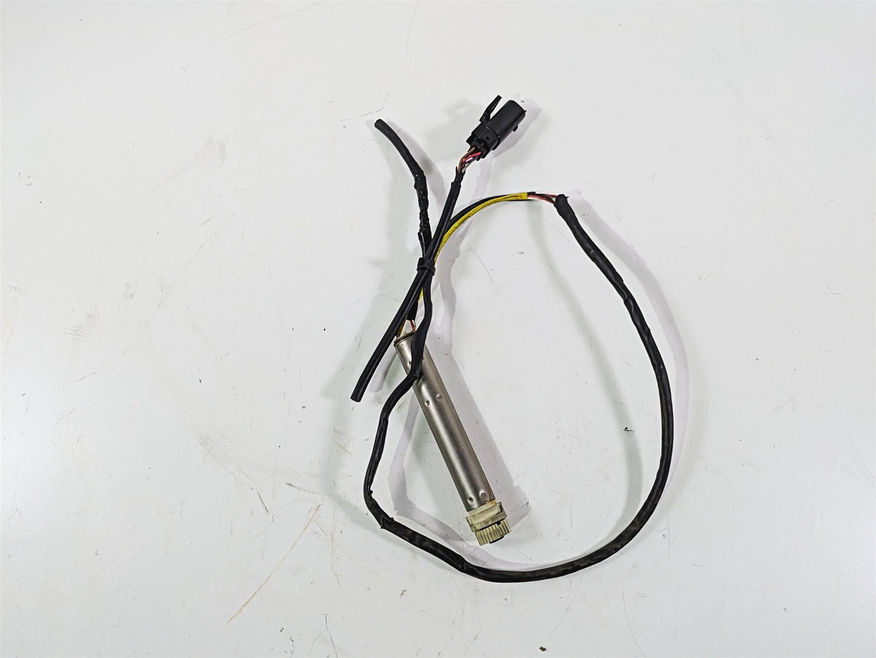 2010 Harley Touring FLHX Street Glide Ride By Wire Throttle Sensor 32305-08A {{ shop.shopifyCountryName }} - Mototech271