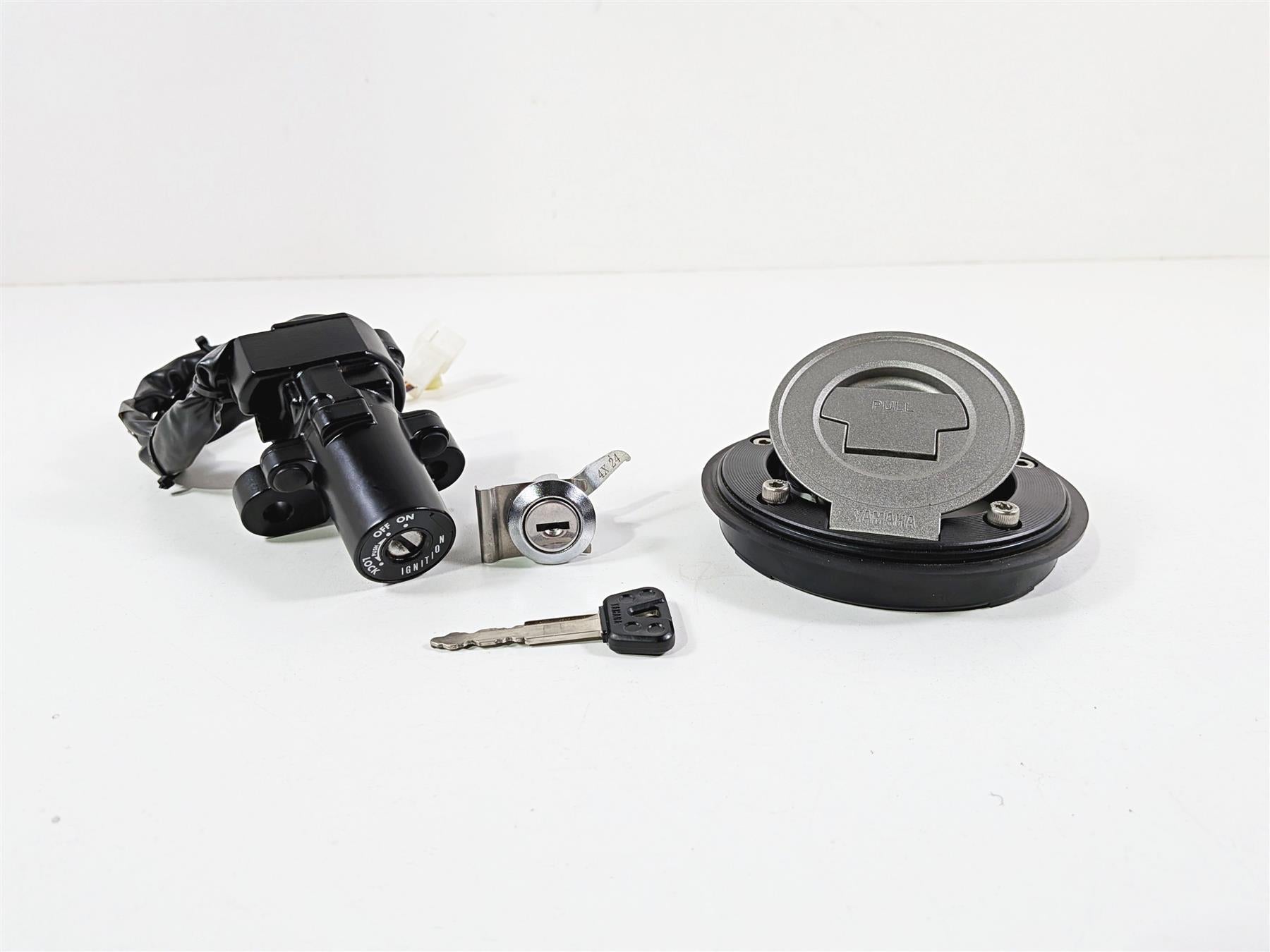 2025 Yamaha YZF R7 Ignition Switch Key Set Gas Cap Seat Lock BEB-82501-01-00 {{ shop.shopifyCountryName }} - Mototech271
