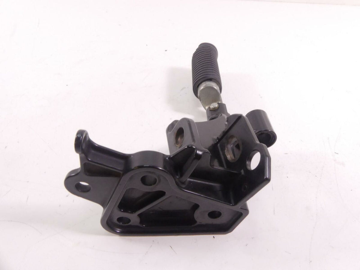 2009 Harley FXCW Softail Rocker Left Front Footpeg Foot Peg Shifter Set 33683-07 {{ shop.shopifyCountryName }} - Mototech271