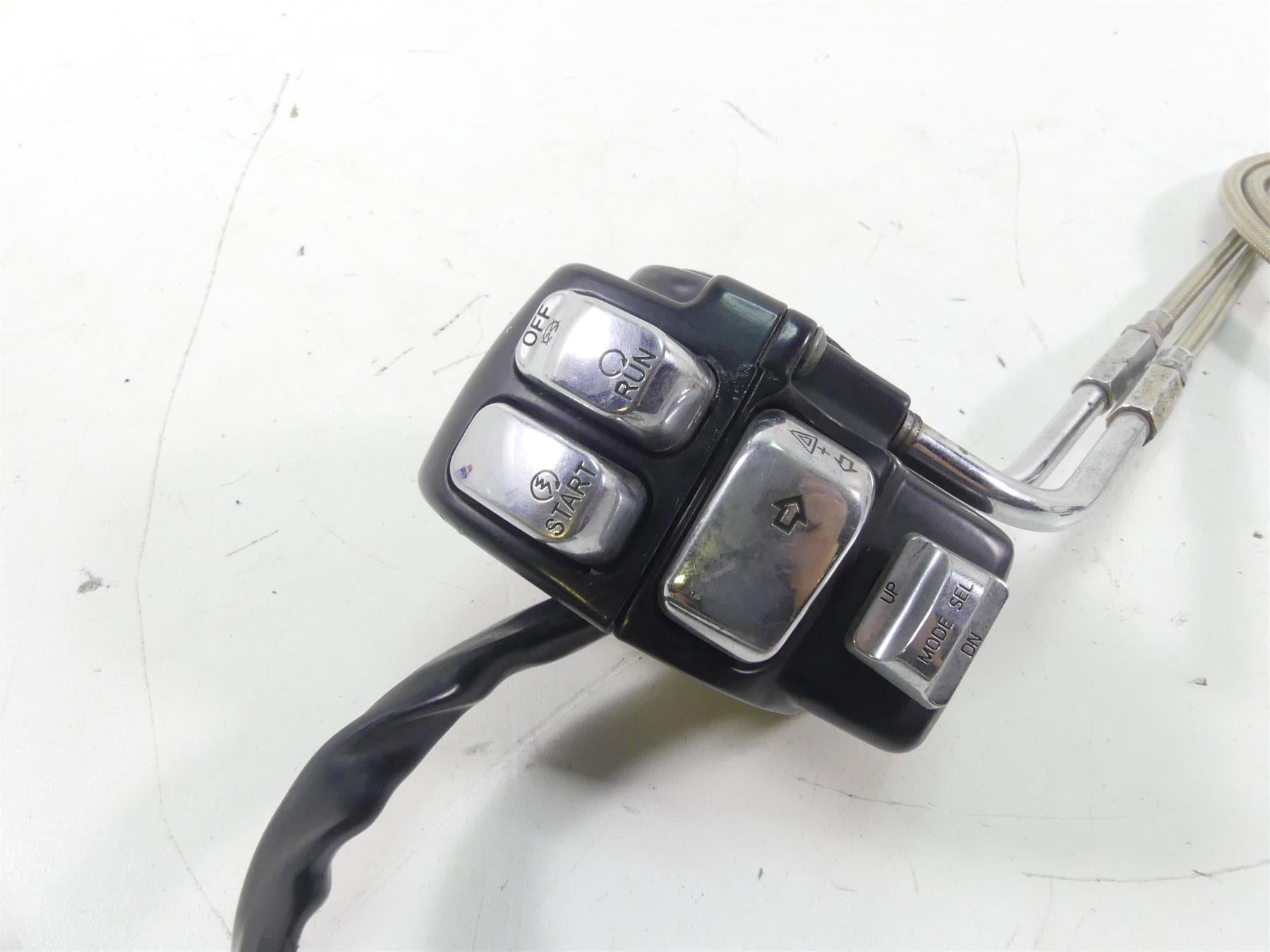 1998 Harley Touring FLHTC Electra Glide Left Right Hand Control Switch 71682-06 {{ shop.shopifyCountryName }} - Mototech271