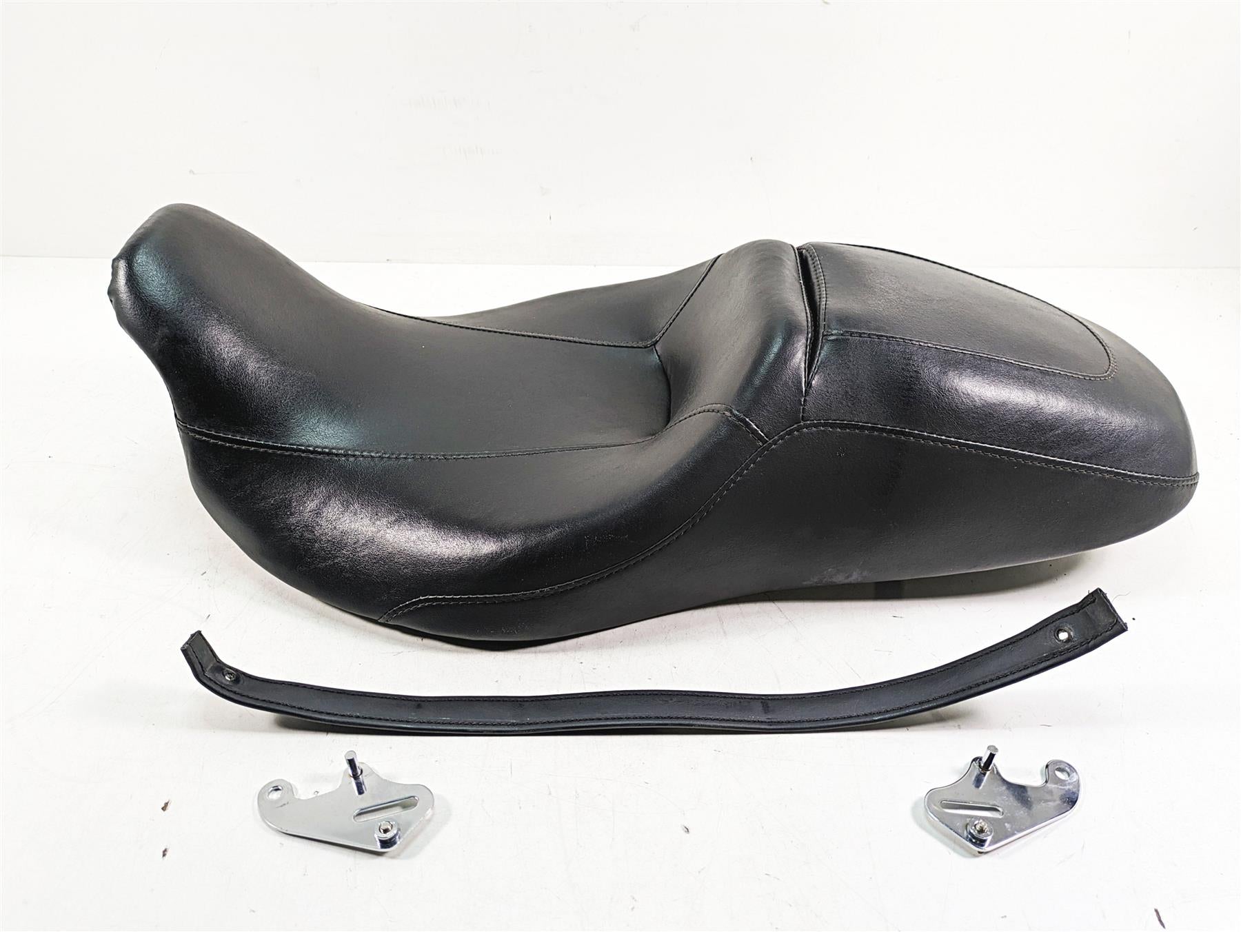 2020 Harley Touring FLHX Street Glide Duo Rider Driver Low Seat Saddle 52320-11 {{ shop.shopifyCountryName }} - Mototech271