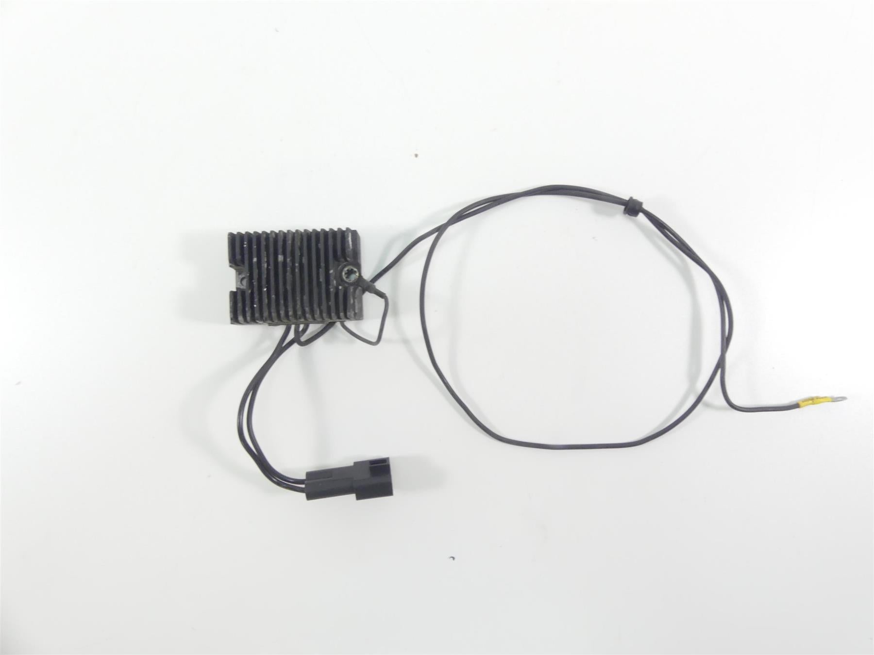 1999 Harley Dyna FXDS Convertible Rectifier Voltage Regulator 74518-99A {{ shop.shopifyCountryName }} - Mototech271