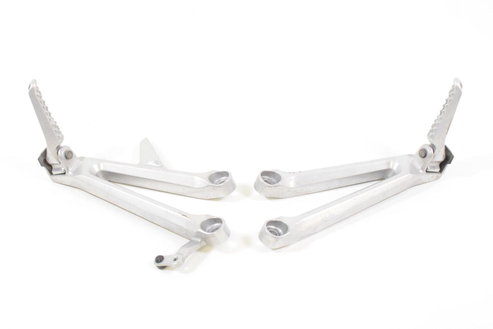 2005 Honda CBR1000RR CBR1000 RR Rear Passenger Footpeg SET 50750-MEL-000 {{ shop.shopifyCountryName }} - Mototech271