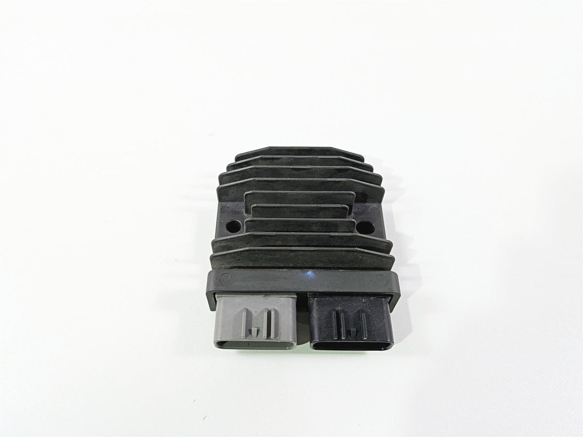 2024 Triumph Tiger 900 GT Rectifier Voltage Regulator FH027AA T1300675 {{ shop.shopifyCountryName }} - Mototech271