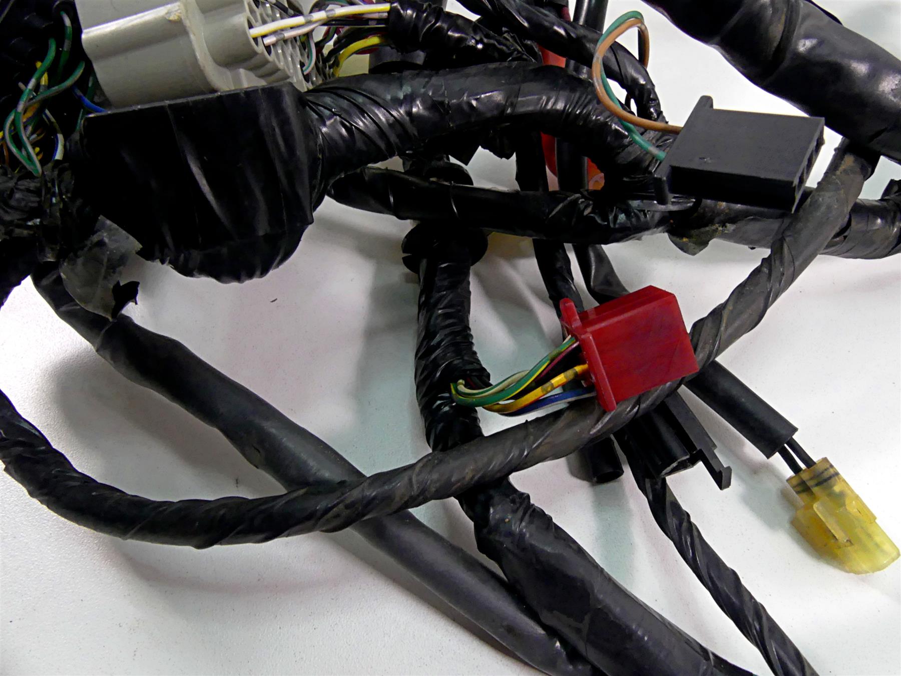2002 Honda VTX1800 R Wiring Harness Loom - No Cuts 32100-MCV-670 {{ shop.shopifyCountryName }} - Mototech271