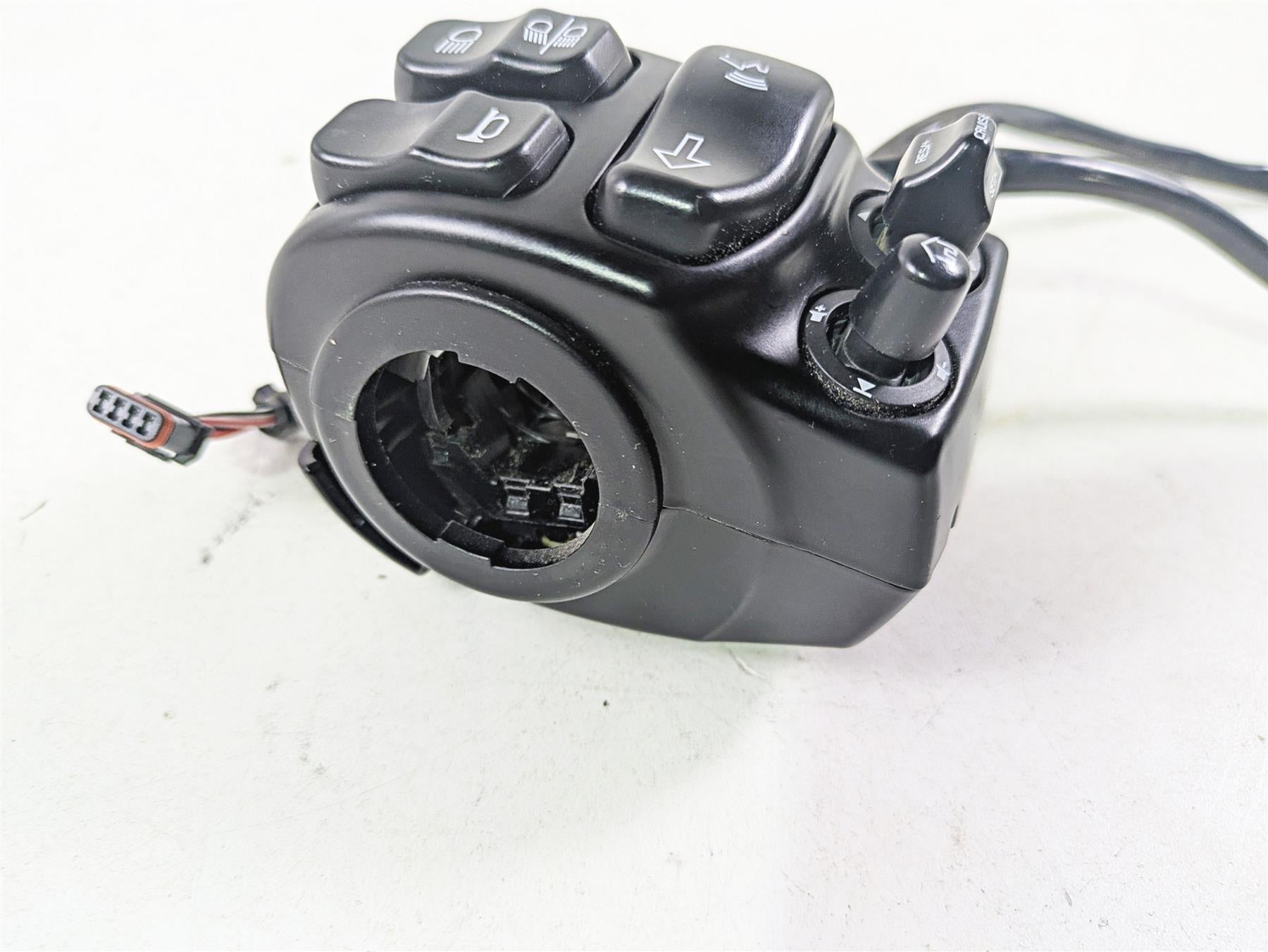 2015 Harley Touring FLHTKL Electra Glide Left Cruise Control Switch 71500128B {{ shop.shopifyCountryName }} - Mototech271