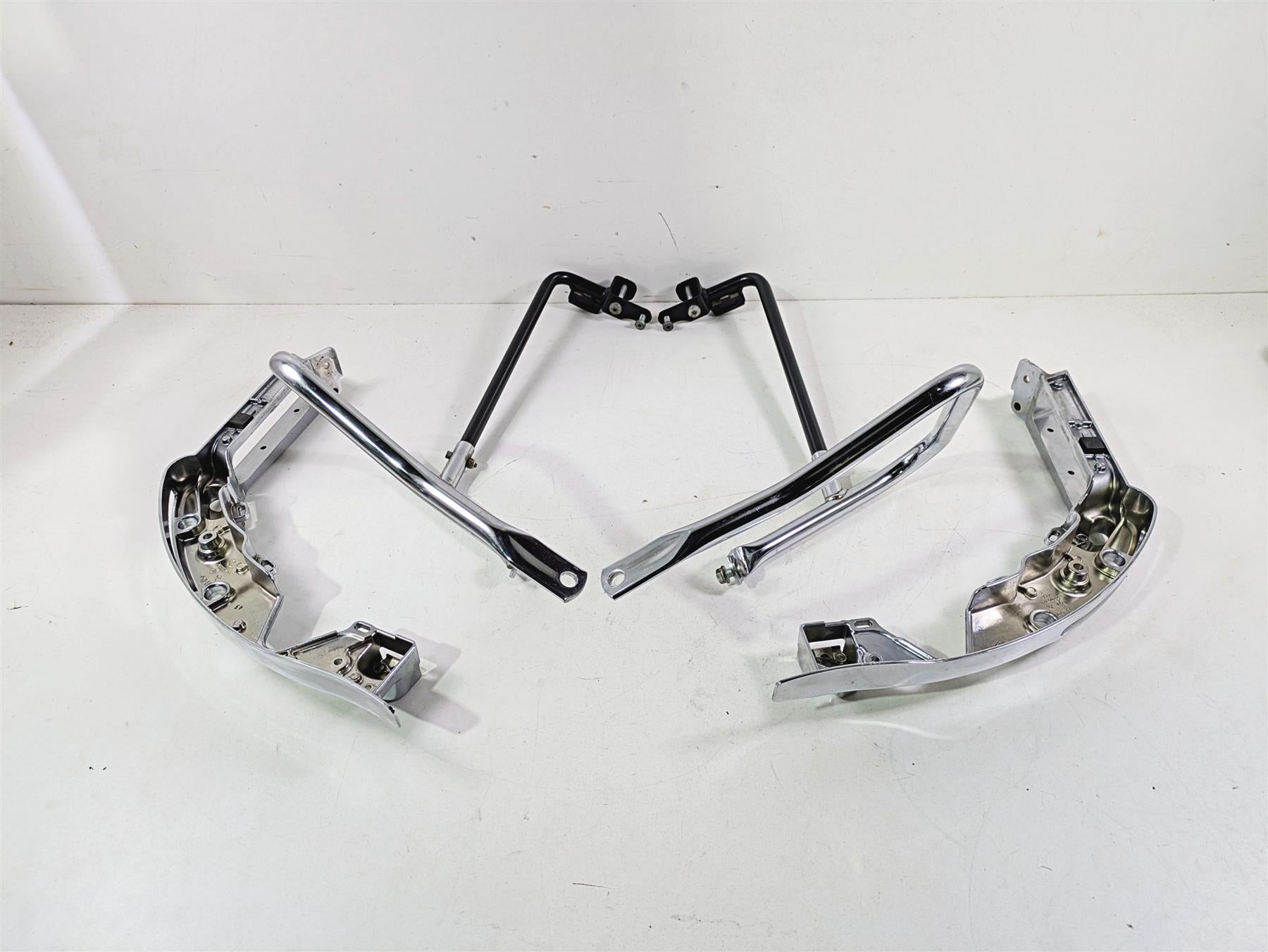 2015 Harley Touring FLHTKL Electra Glide Rear Saddlebag Support Set 90200499 {{ shop.shopifyCountryName }} - Mototech271