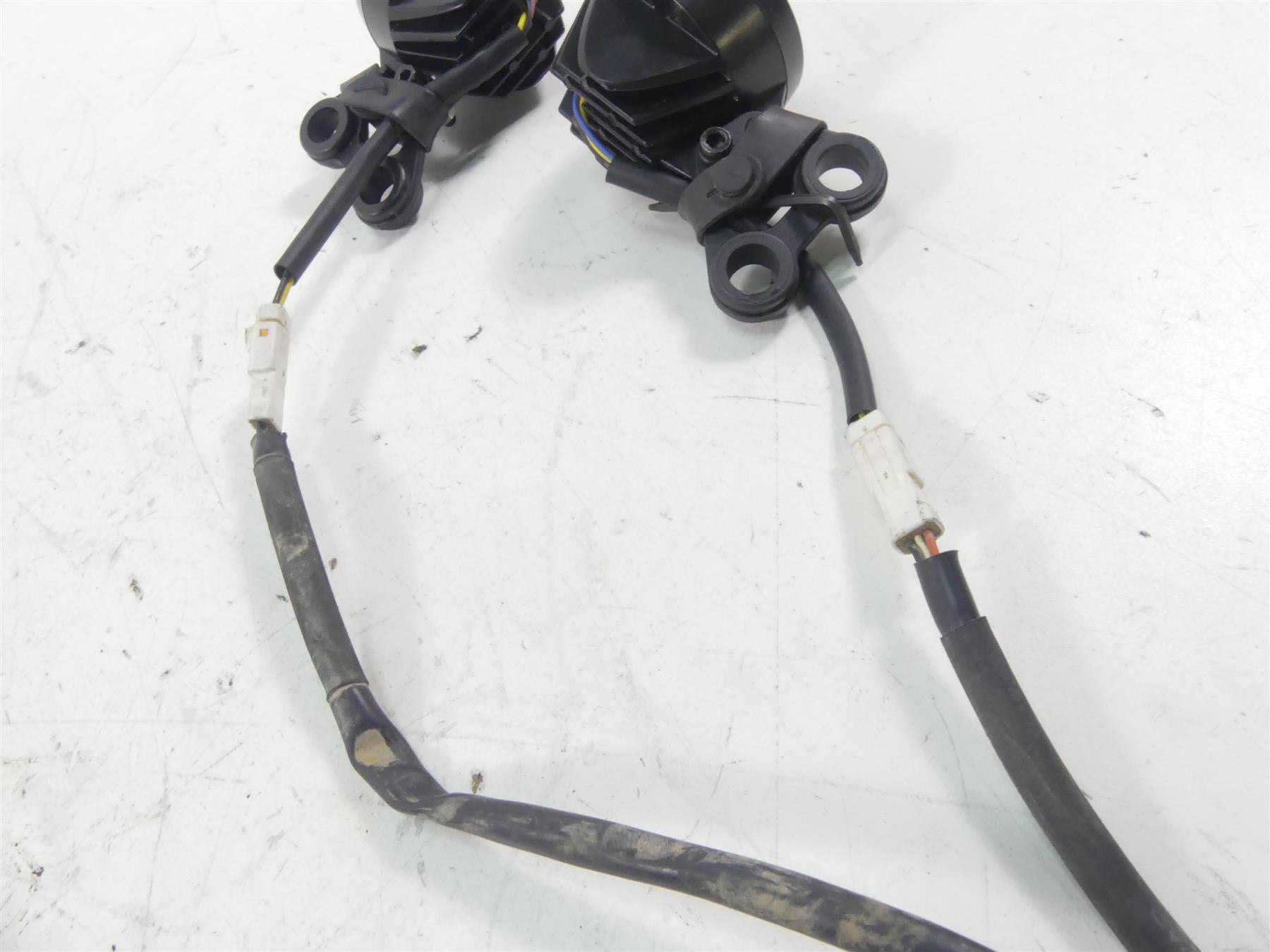 2020 Ducati Multistrada 1260 Enduro Led Front Spot Fog Light Set 96680834A {{ shop.shopifyCountryName }} - Mototech271