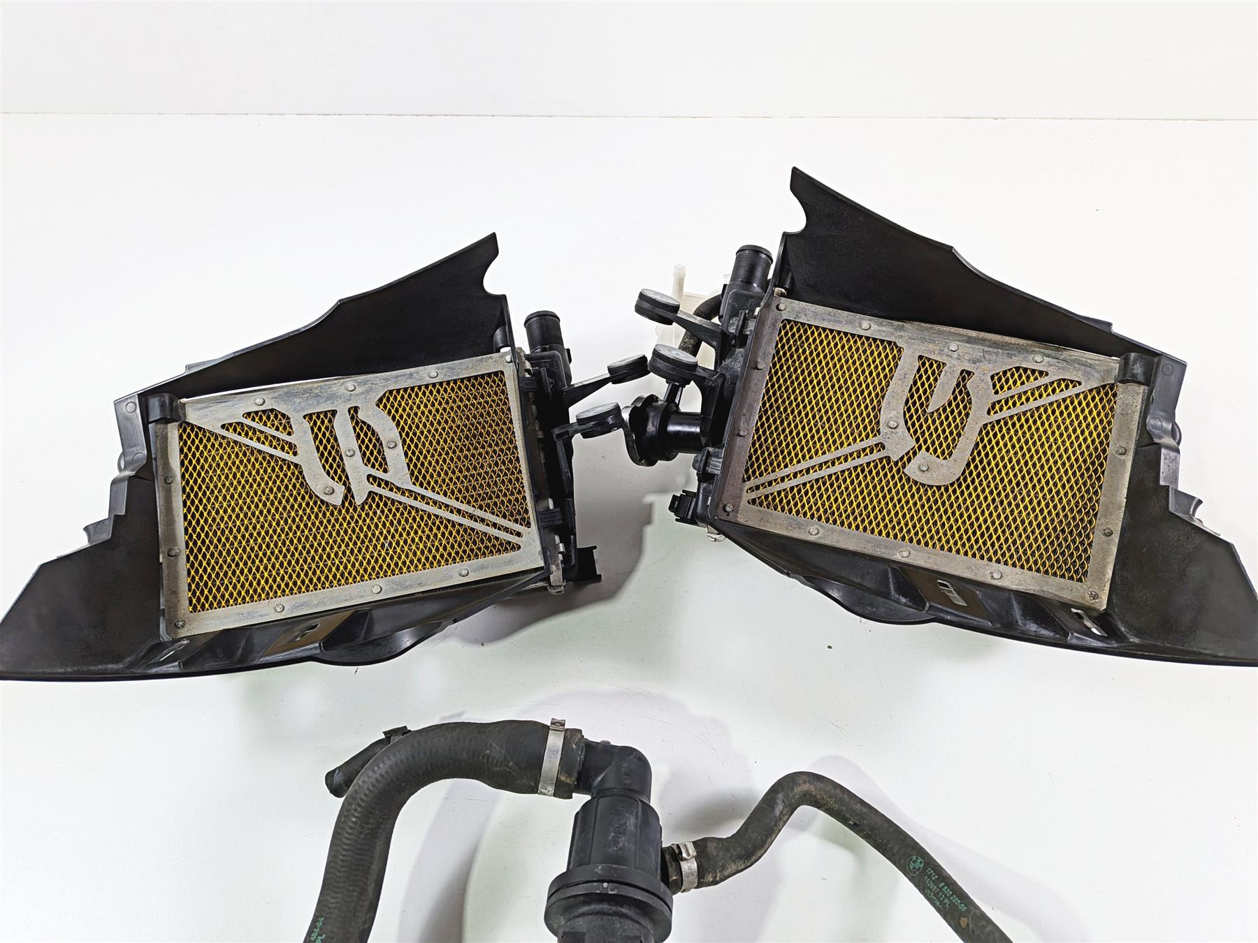 2015 BMW R1200GS K50 Right Left Radiator Fan & Covers -No Leaks 17118546416 {{ shop.shopifyCountryName }} - Mototech271