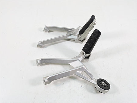 2016 BMW R1200R K53 Rear Passenger Foot Peg Rest Set 46718540798 46718540799 {{ shop.shopifyCountryName }} - Mototech271