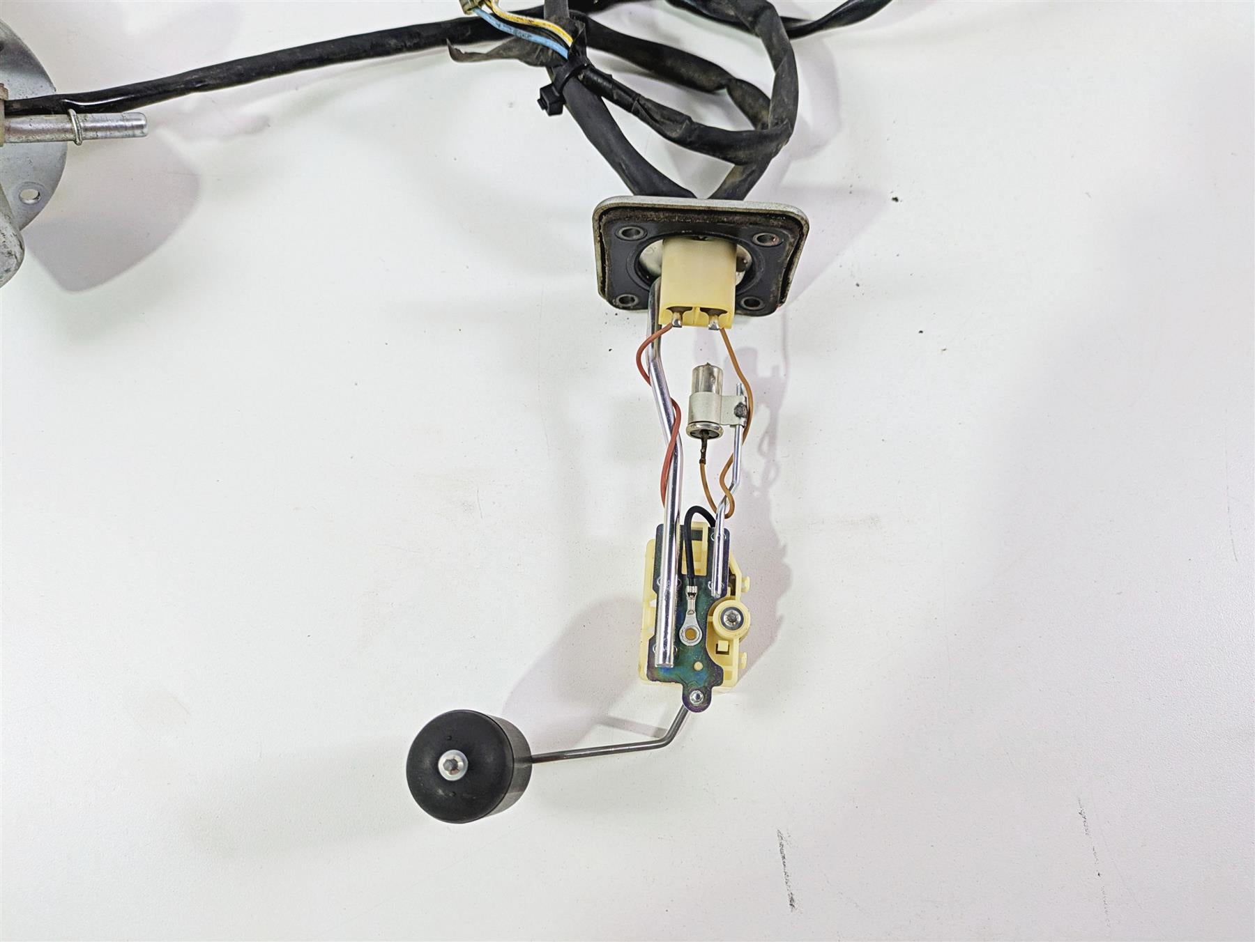 2008 Kawasaki VN1600 Vulcan Nomad Fuel Petrol Pump & Sender -Tested 49040-0008 {{ shop.shopifyCountryName }} - Mototech271