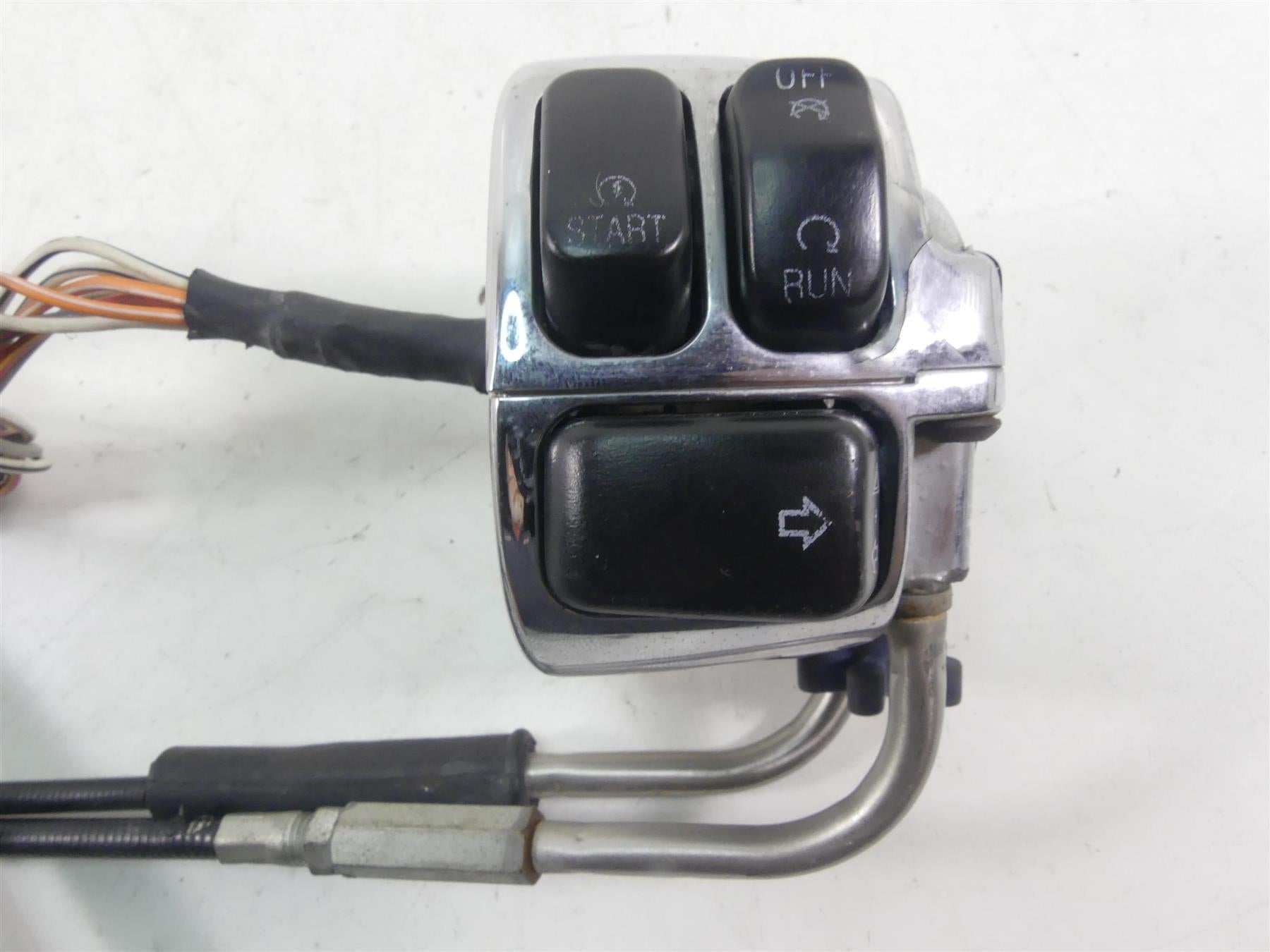 2002 Harley Softail FXSTDI Deuce Right Hand Start Stop Control Switch 71589-96B {{ shop.shopifyCountryName }} - Mototech271