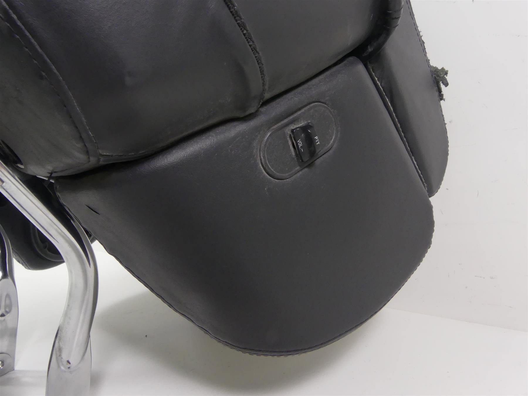 2007 Harley FLHTCU SE CVO Electra Glide Rear Trunk Luggage Box - Read 79127-06 {{ shop.shopifyCountryName }} - Mototech271