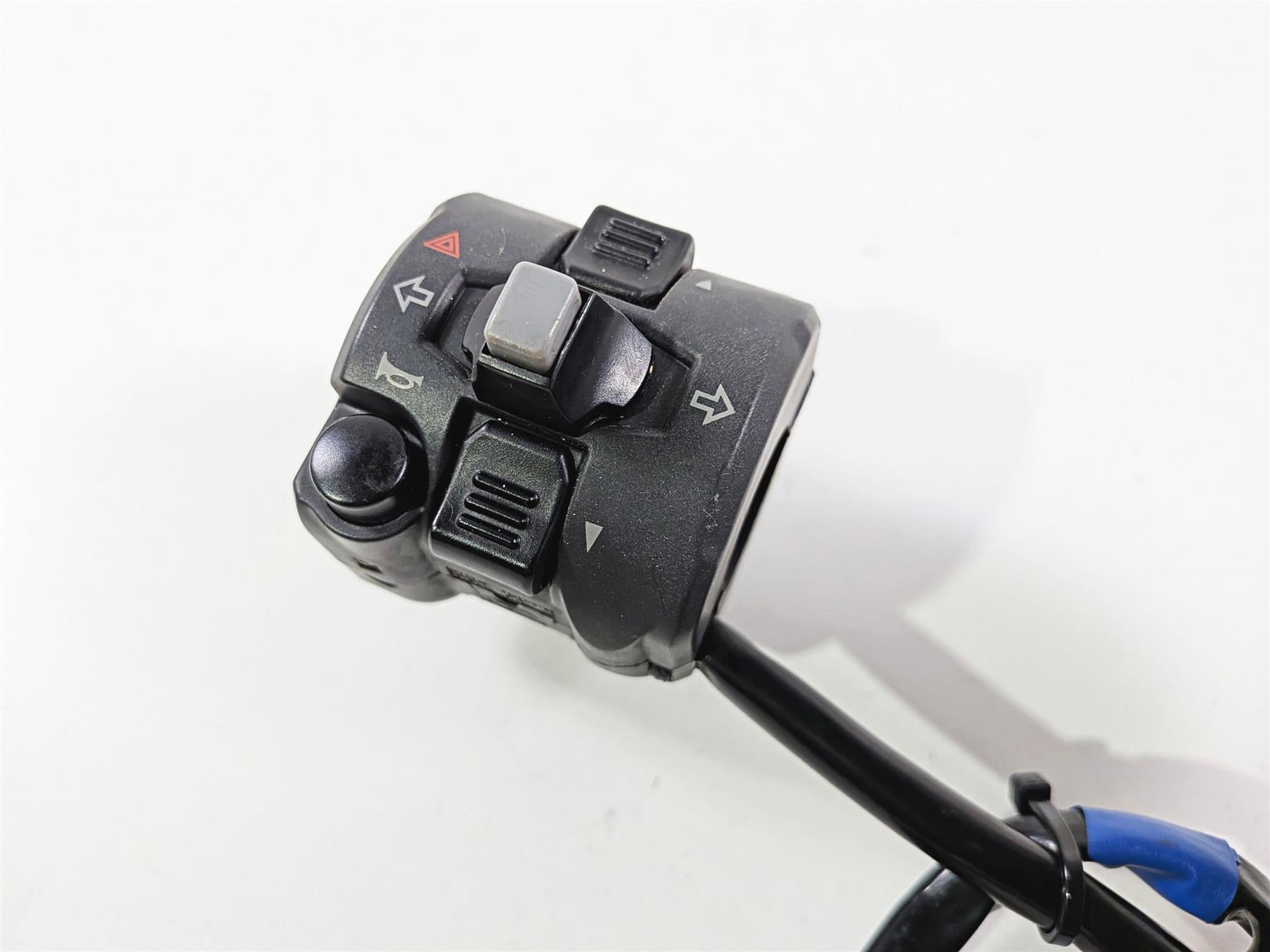 2016 Ducati Hypermotard 939 SP Left Hand Turn Signal Control Switch 65110142A-Mototech271