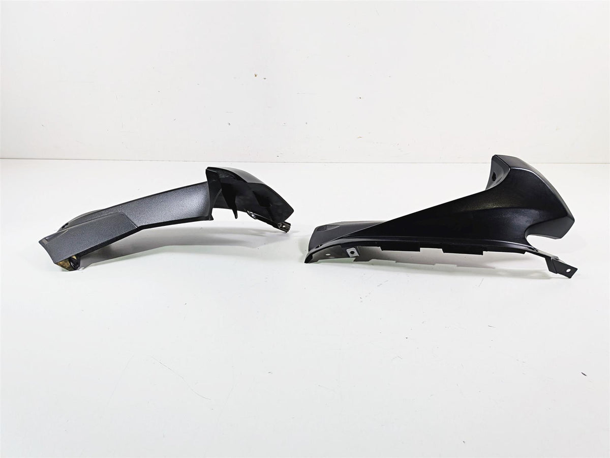 2018 Aprilia RSV4 RR Air Intake Cover Fairing Set 2B001541000XN6 2B001540000XN6 {{ shop.shopifyCountryName }} - Mototech271