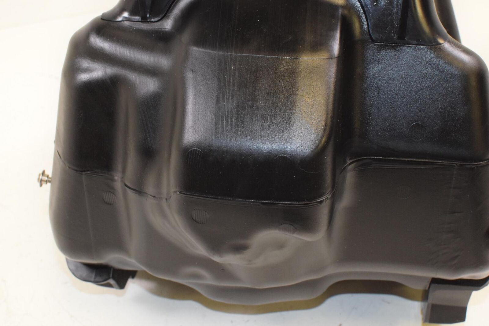 2016 BMW R1200R R1200 R K53 Fuel Gas Petrol Tank 16118533760 {{ shop.shopifyCountryName }} - Mototech271