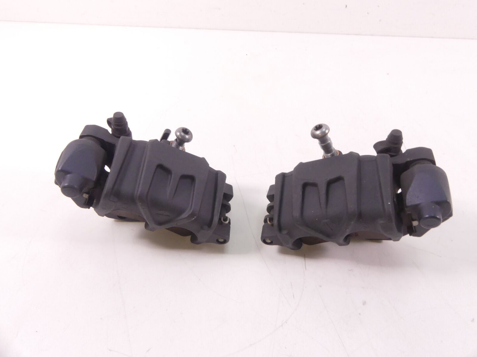 2013 BMW F800GS K72 Front Brembo Brake Caliper Set 34117716715 34117716716 {{ shop.shopifyCountryName }} - Mototech271