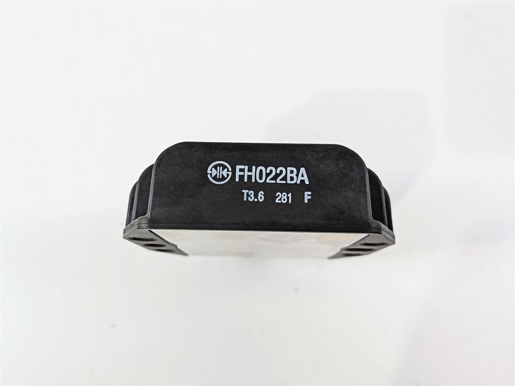 2024 Yamaha YZF R1 RN65 Rectifier Voltage Regulator FH022BA 2CR-81960-00-00 {{ shop.shopifyCountryName }} - Mototech271