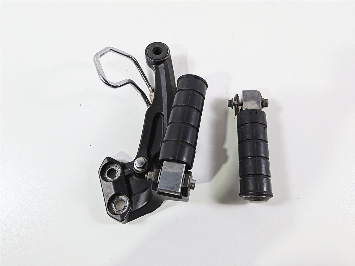 2012 Yamaha XV1900 Raider S Right Rear Passenger Footpeg & Mount 5C7-27440-00-00 {{ shop.shopifyCountryName }} - Mototech271
