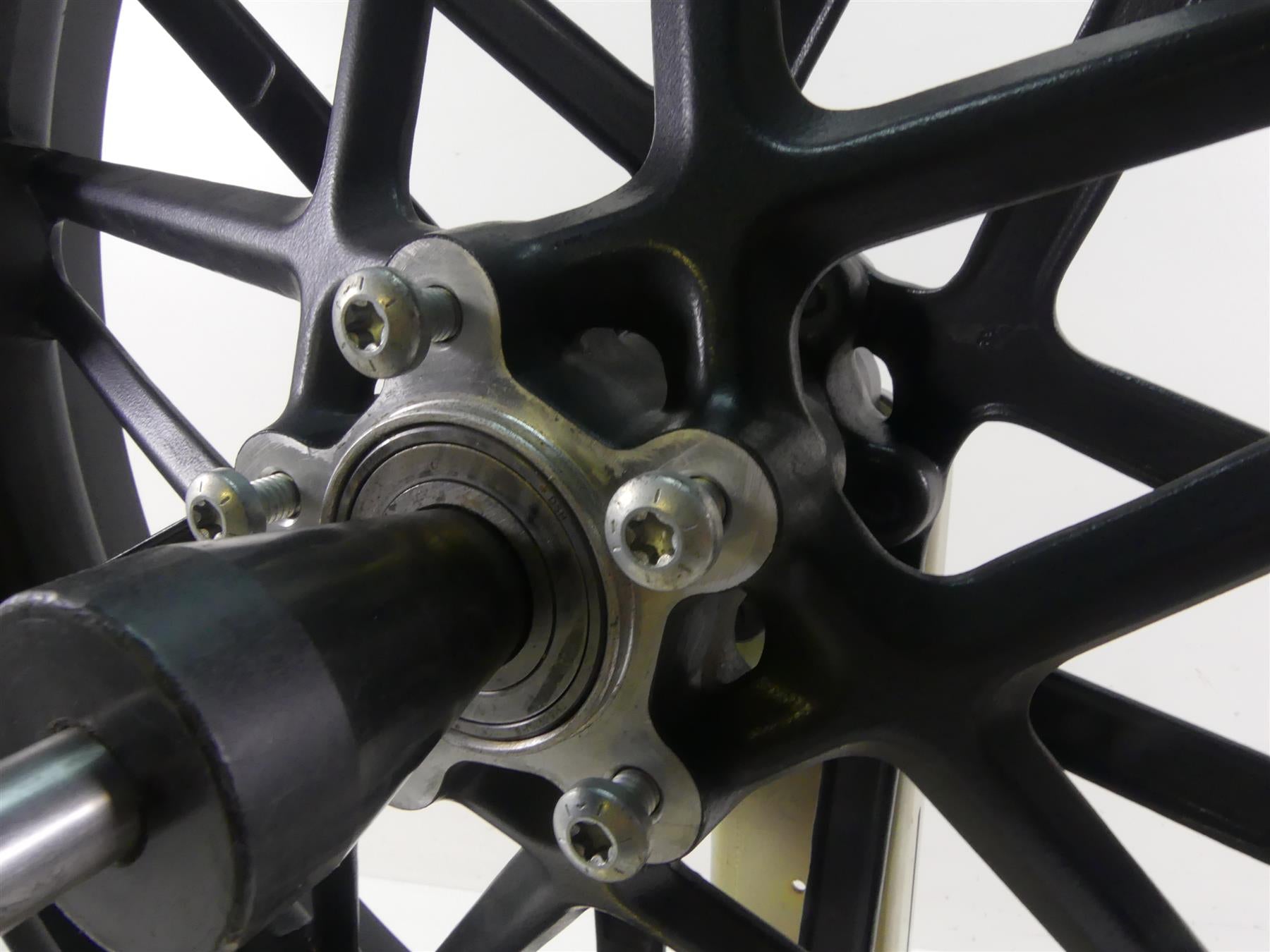 2020 Harley XL1200 CX Sportster Roadster Straight Front 19x3 Wheel Rim 43300416 {{ shop.shopifyCountryName }} - Mototech271