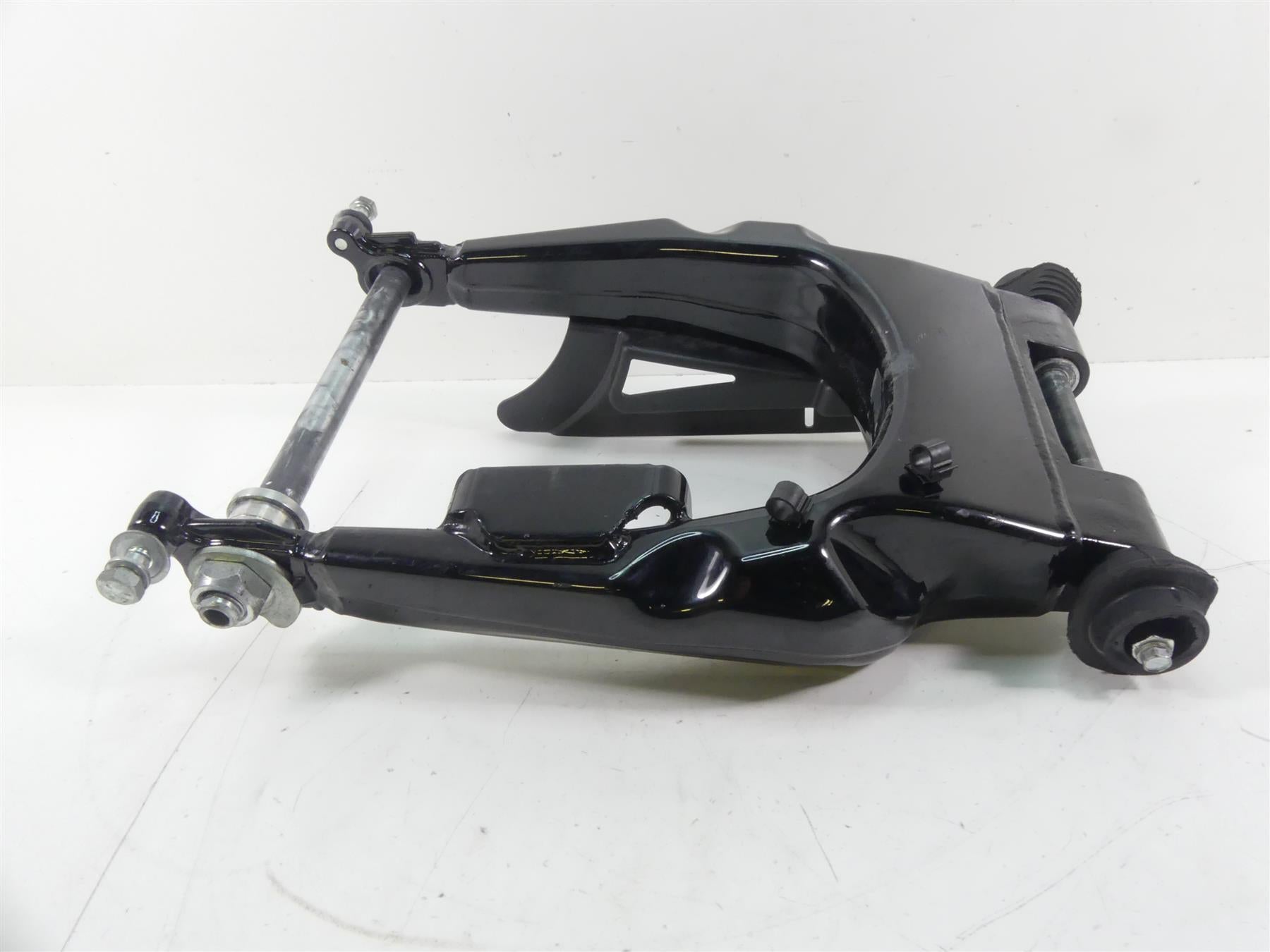 2014 Harley Touring FLHX Street Glide Rear Swing Swingarm 25mm Axle  47549-09 | Mototech271