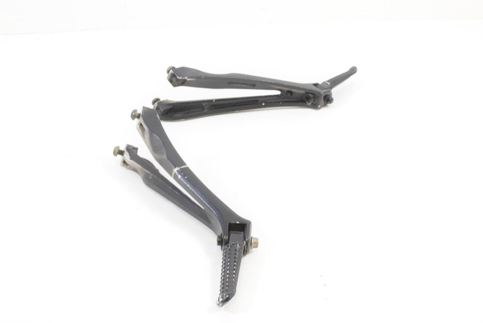 2005 Yamaha YZFR1 YZF R1 Rear Passenger Foot Peg Footpeg Set R 5VY-2741L-00-00 {{ shop.shopifyCountryName }} - Mototech271
