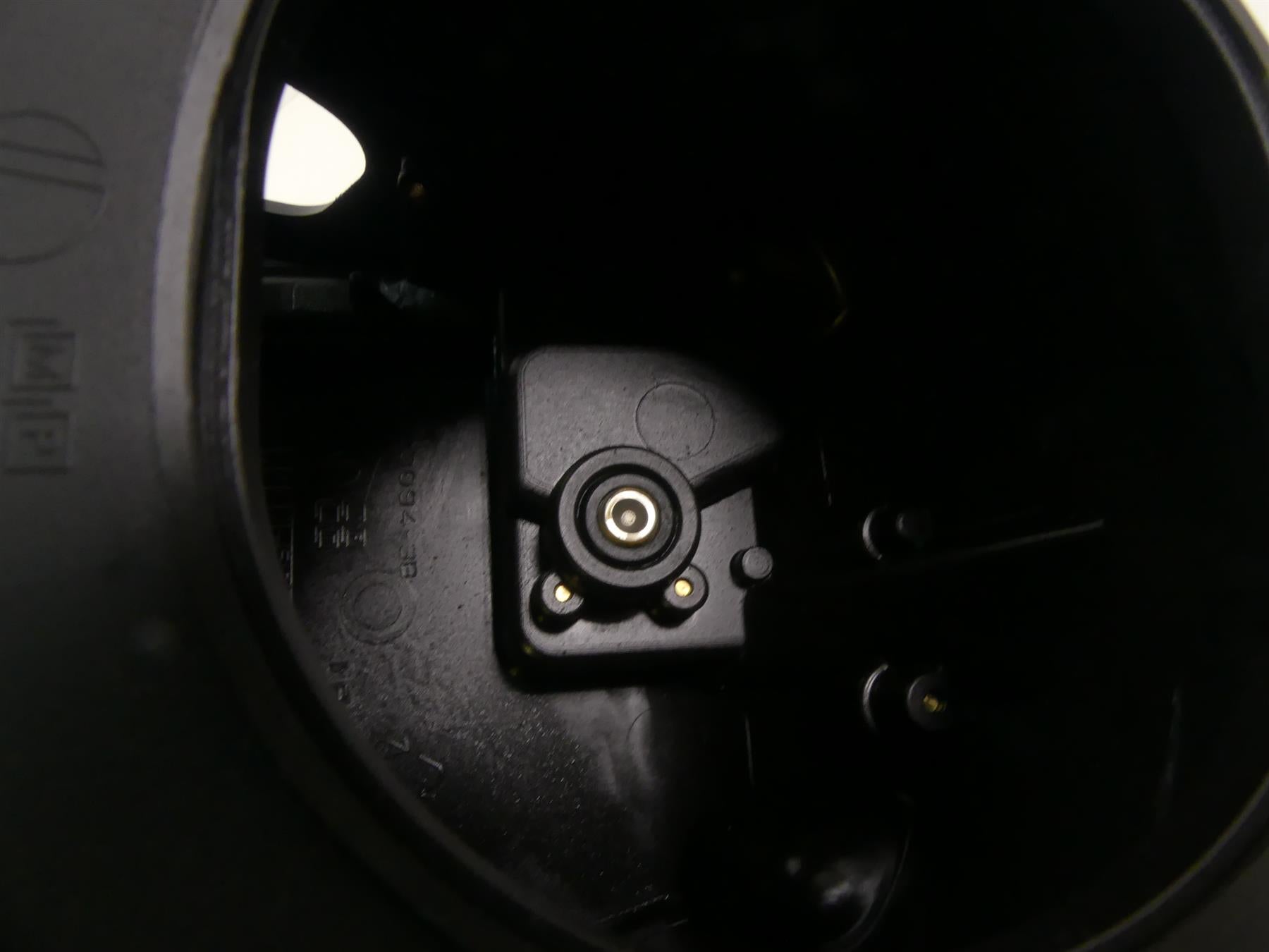 2010 Ducati Streetfighter 1098 S Air Box Cleaner Breather & Injectors 44211393B {{ shop.shopifyCountryName }} - Mototech271