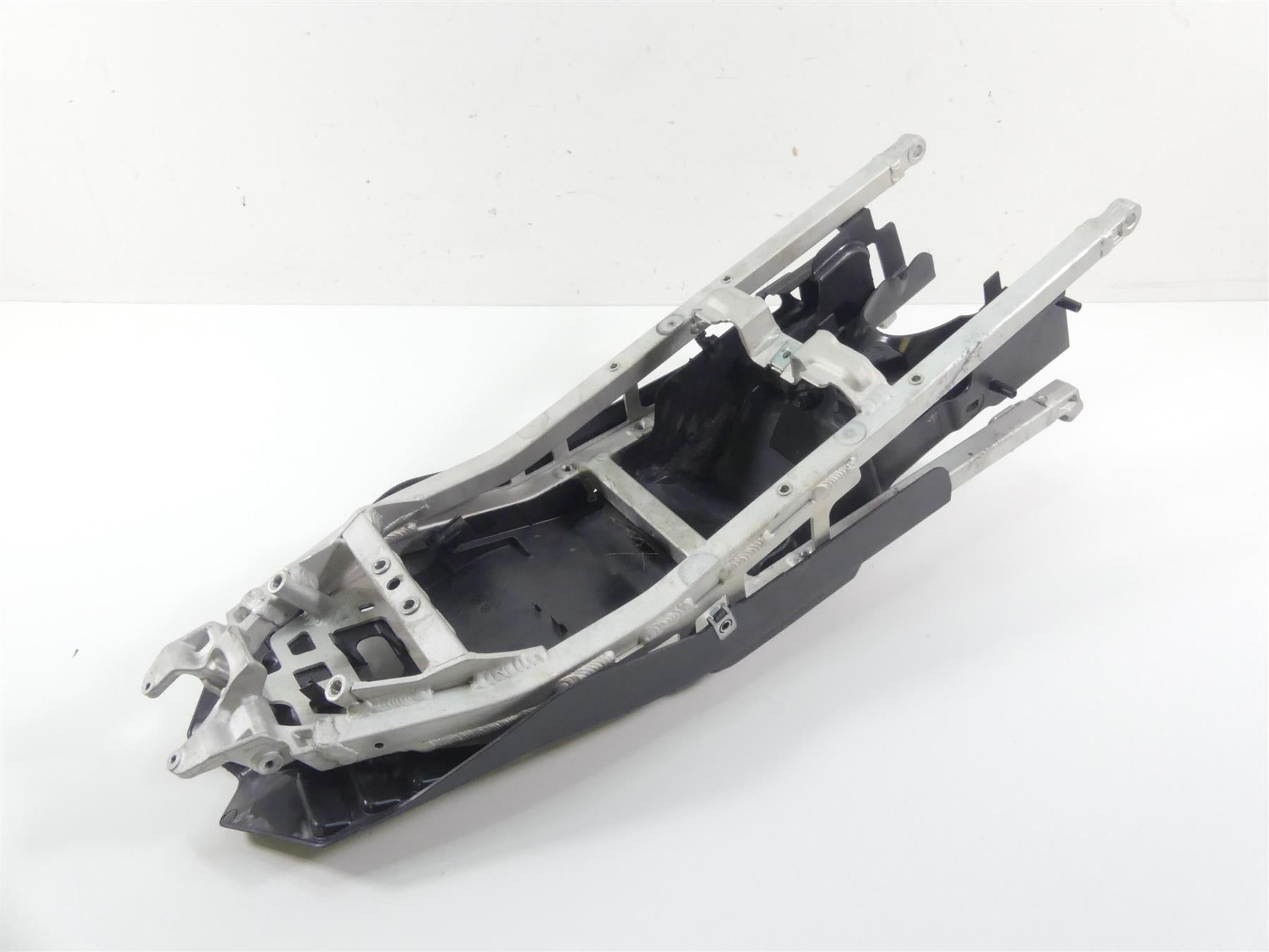 2021 Aprilia Tuono 660 RS660 Rear Straight Sub Frame Subframe 2B008726 2B006819 {{ shop.shopifyCountryName }} - Mototech271