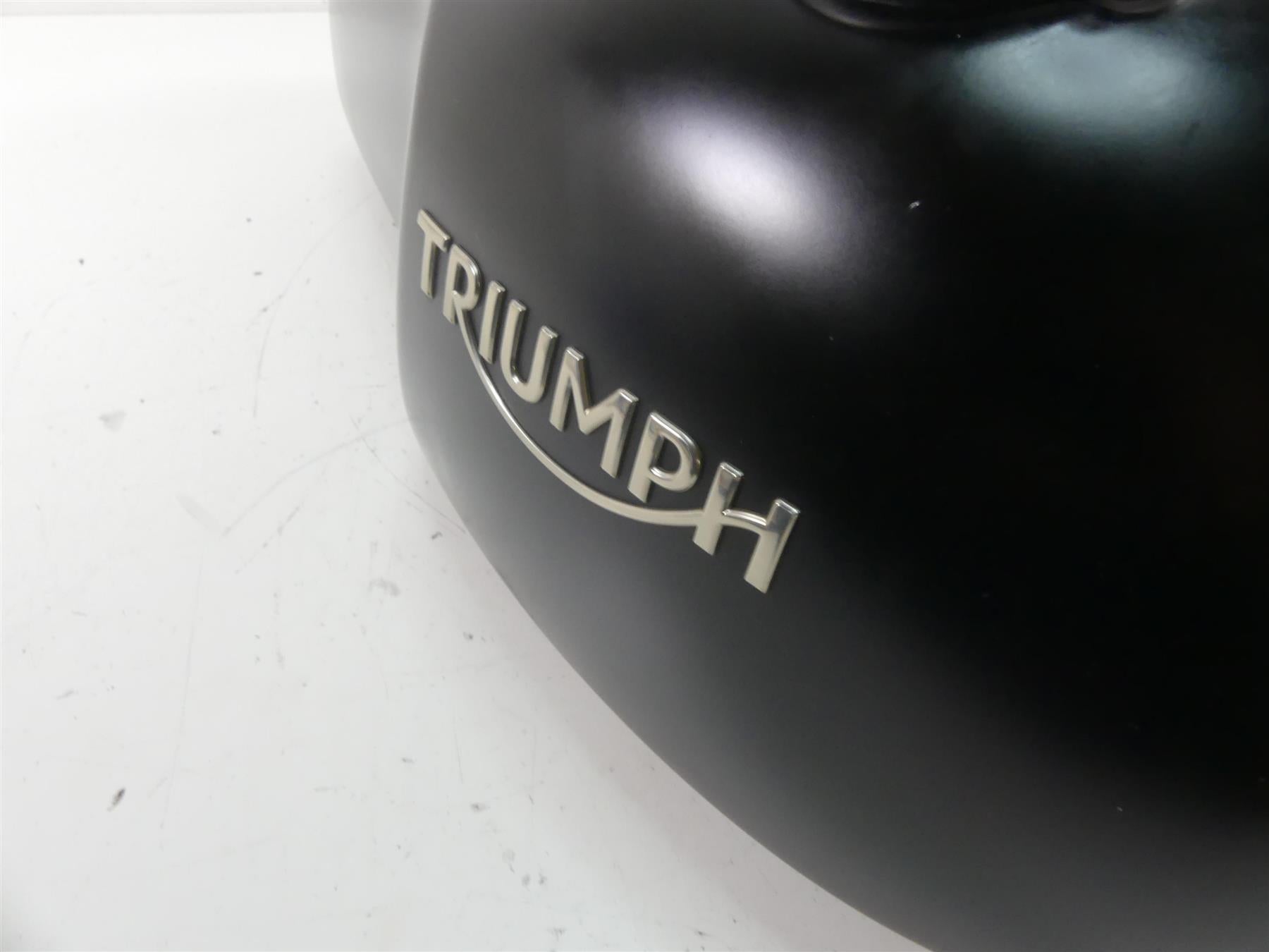 2017 Triumph Thruxton 1200 R Nice Fuel Gas Petrol Tank - No Dents T2405376 {{ shop.shopifyCountryName }} - Mototech271